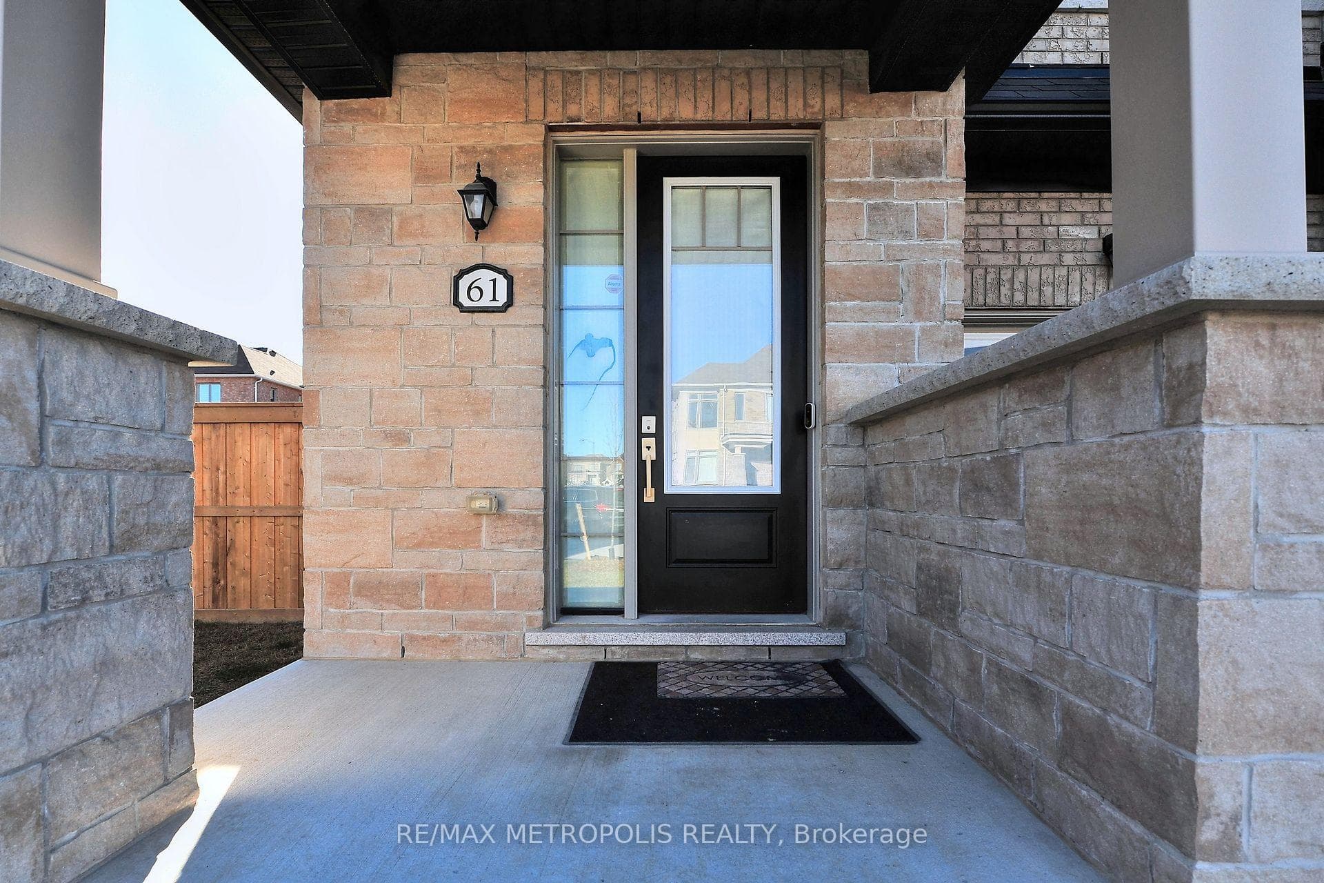 61 Seedling Crescent, Whitchurch-Stouffville, ON L4A 4V5, Whitchurch-Stouffville, ON — photo 2 of 37