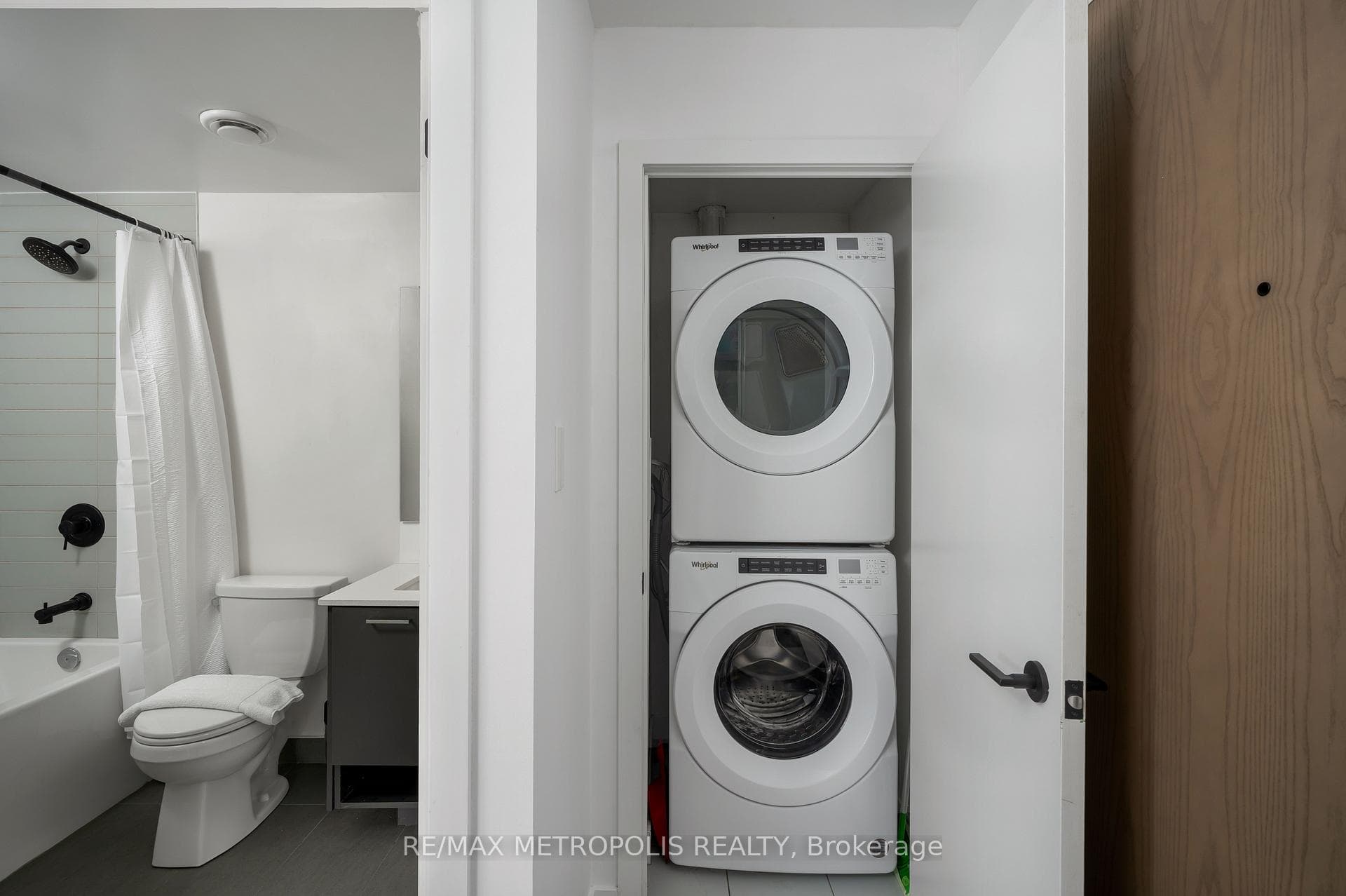 2300 St Clair Avenue W 307, Toronto, ON M6N 0B3, Toronto W02, ON — photo 21 of 41