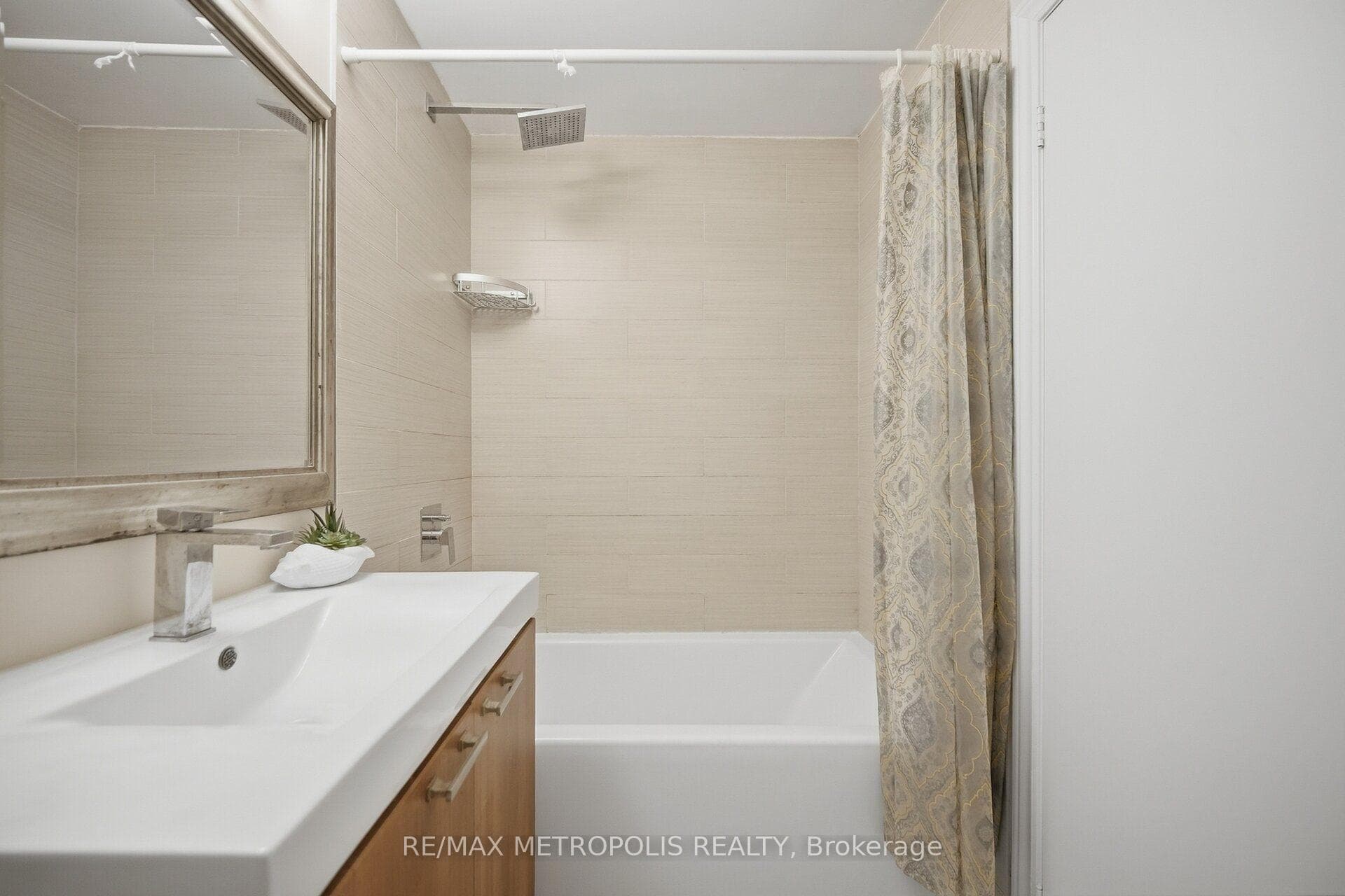 1328 Birchmount Road 306, Toronto, ON M1R 0B6, Toronto E04, ON — photo 25 of 32