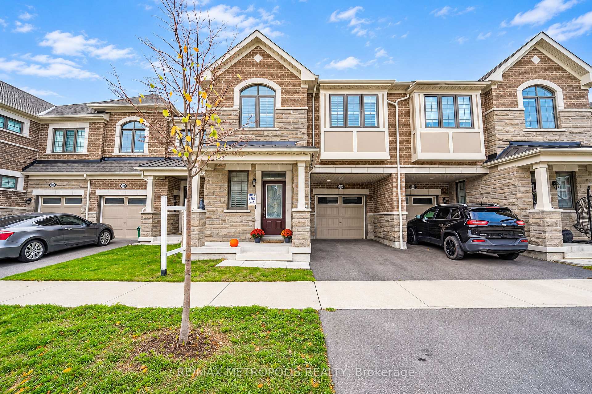 3237 Turnstone Boulevard, Pickering, ON L1X 0N3, Pickering, ON — photo 1 of 45