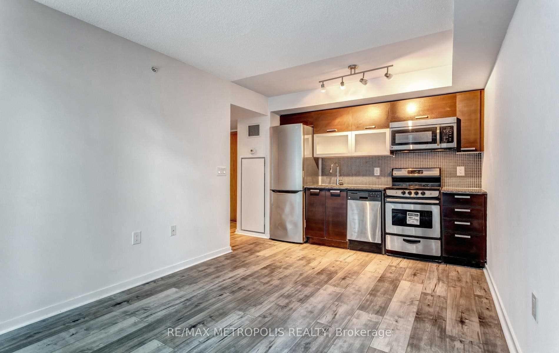 36 Lisgar Street 712E, Toronto, ON M6J 0C7, Toronto C01, ON — photo 6 of 25