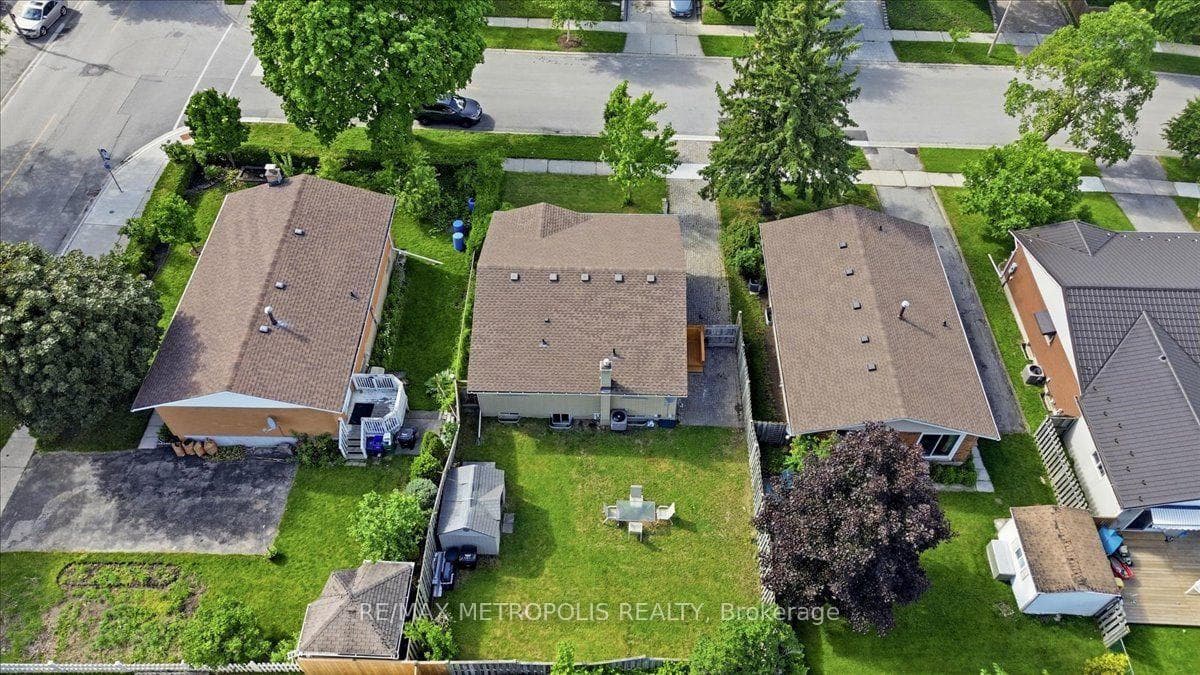 615 Dogwood Lane, Waterloo, ON N2L 4Y2, Waterloo, ON — photo 89 of 97