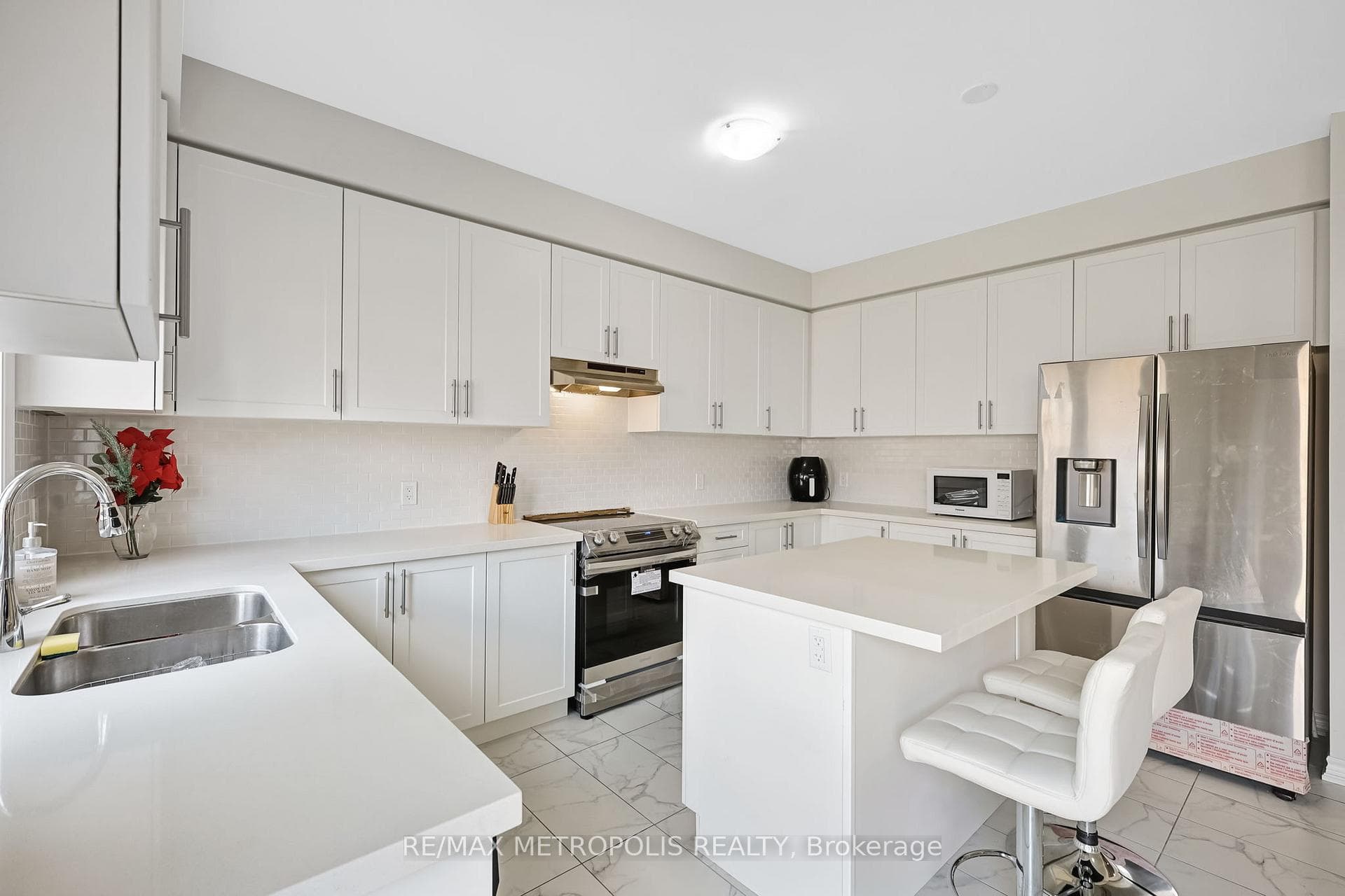 15 Douglas Kemp Crescent, Clarington, ON L1C 7E3, Clarington, ON — photo 15 of 50