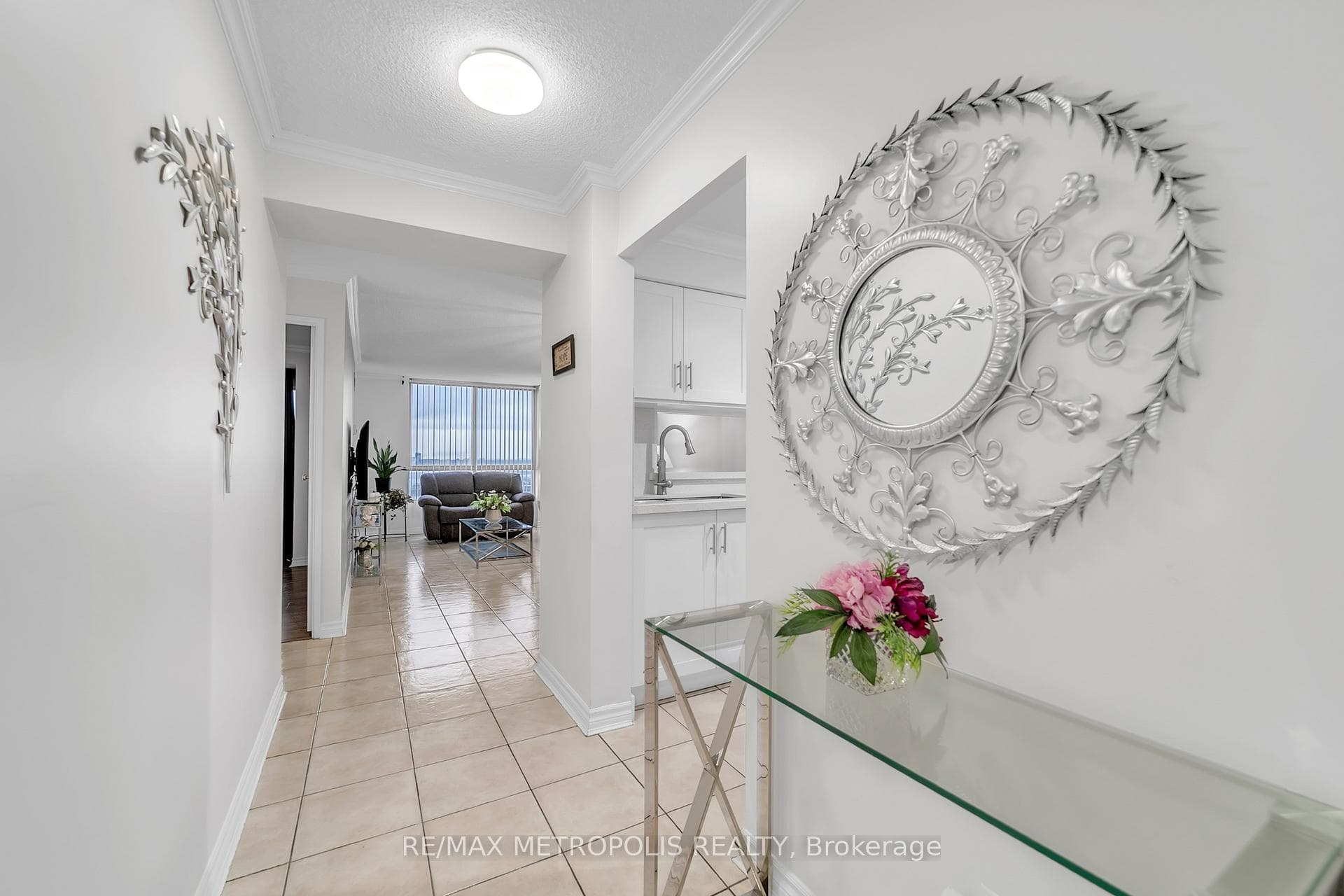 2470 Eglinton Avenue W 1604, Toronto W04, ON M6M 5E7, Toronto W04, ON — photo 8 of 26