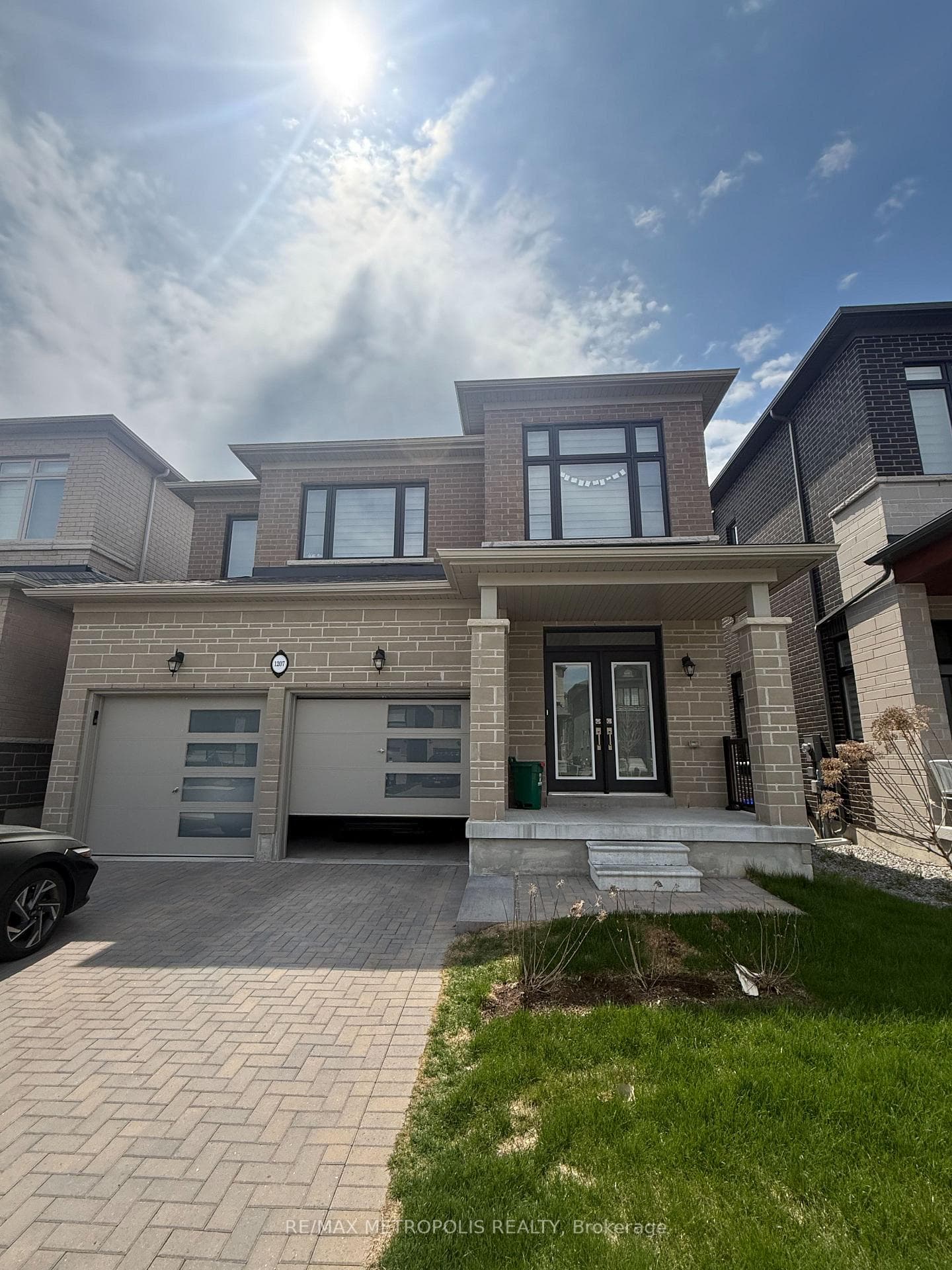 1207 Wilmington Avenue, Oshawa, ON L1L 0T4, Oshawa, ON — photo 1 of 12
