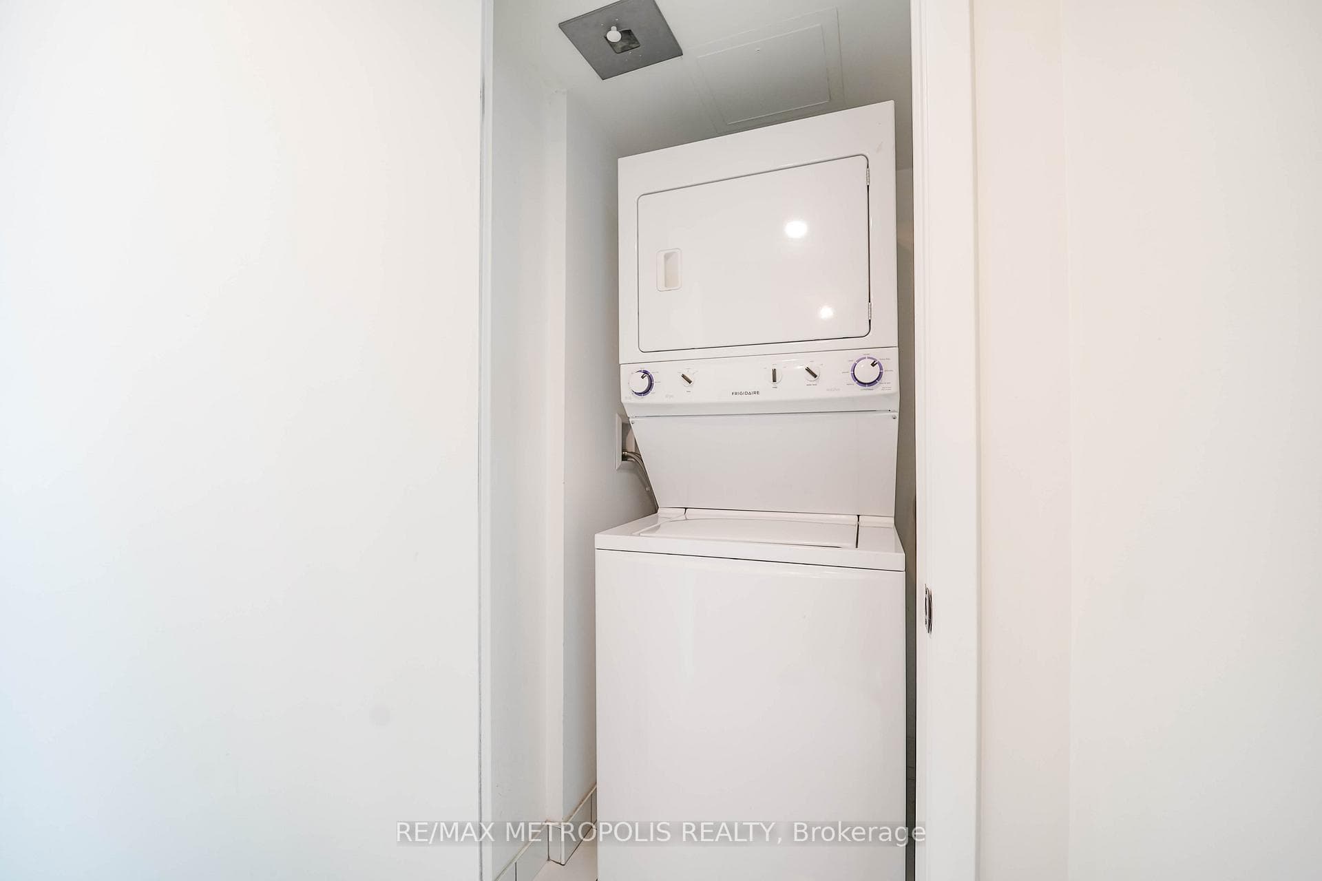 800 Lawrence Avenue W 415, Toronto, ON M6A 0B1, Toronto W04, ON — photo 41 of 72