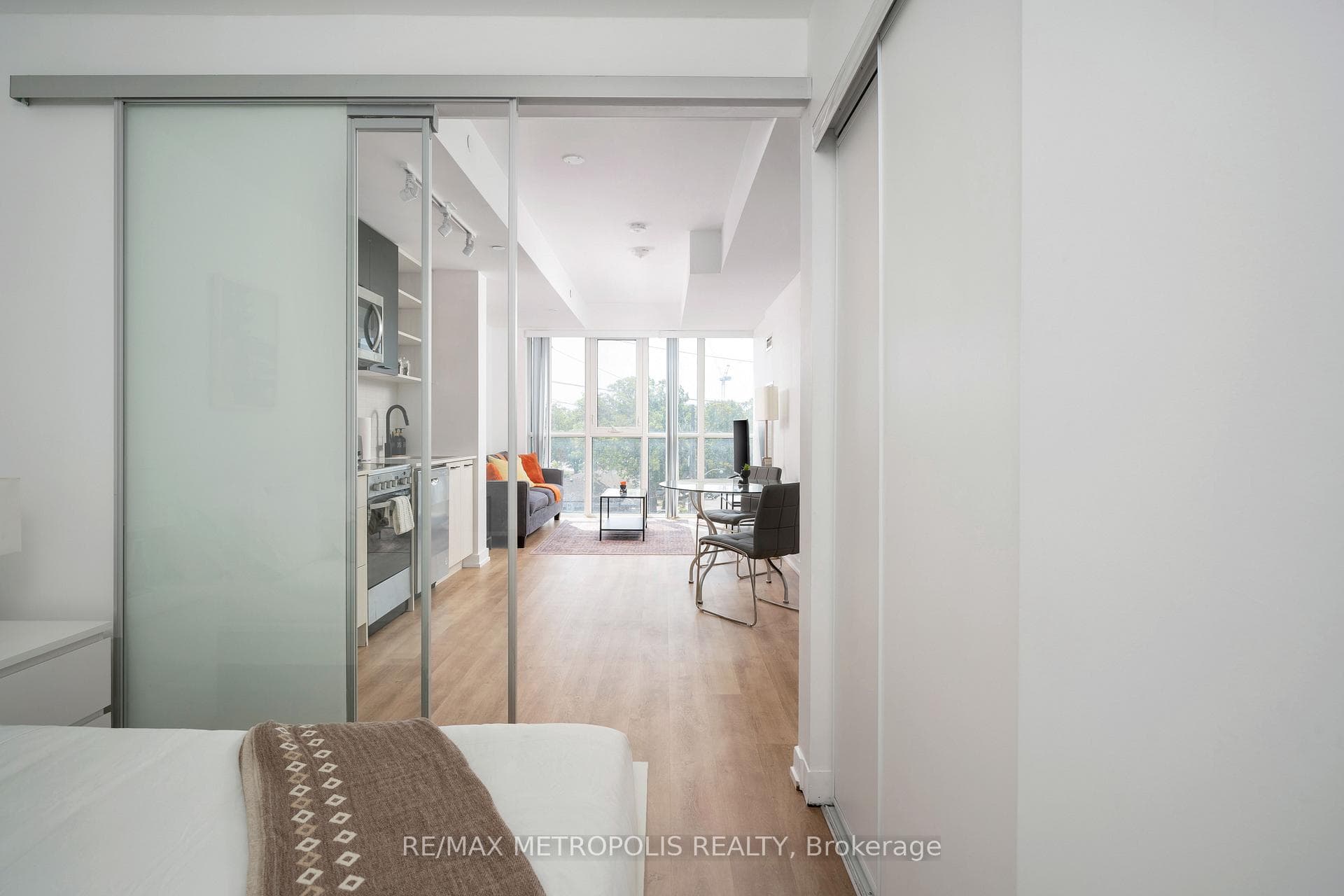 2300 St Clair Avenue W 407, Toronto W02, ON M6N 0B3, Toronto W02, ON — photo 25 of 51