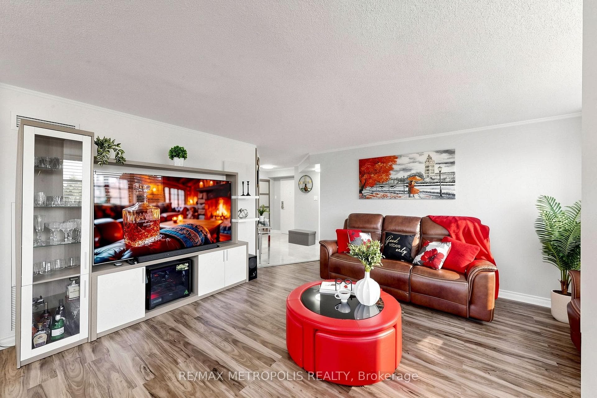 1111 Bough Beeches Boulevard 207, Mississauga, ON L4W 4N1, Mississauga, ON — photo 8 of 49
