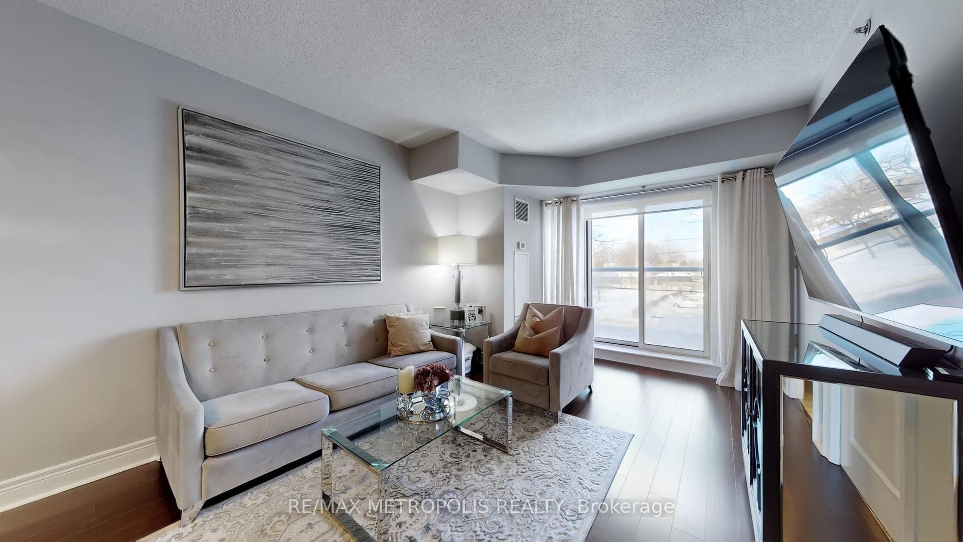 701 Sheppard Avenue W 228, Toronto, ON M3H 0B2, Toronto C06, ON — photo 1 of 45