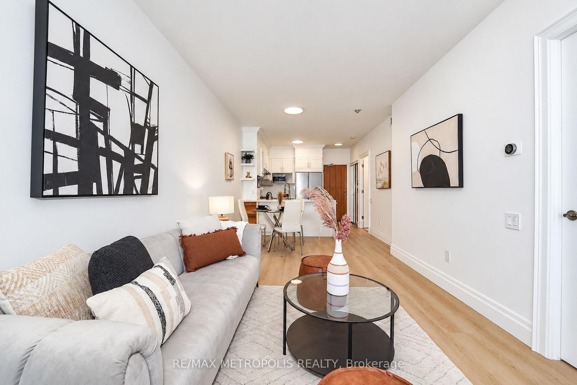 2191 Yonge Street 3709, Toronto, ON M4S 3H8, Toronto C10, ON — photo 18 of 36