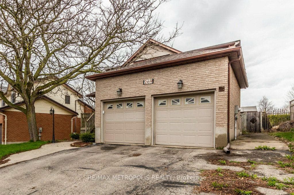 269 Burnett Avenue, Cambridge, ON N1T 1E8, Cambridge, ON — photo 3 of 51