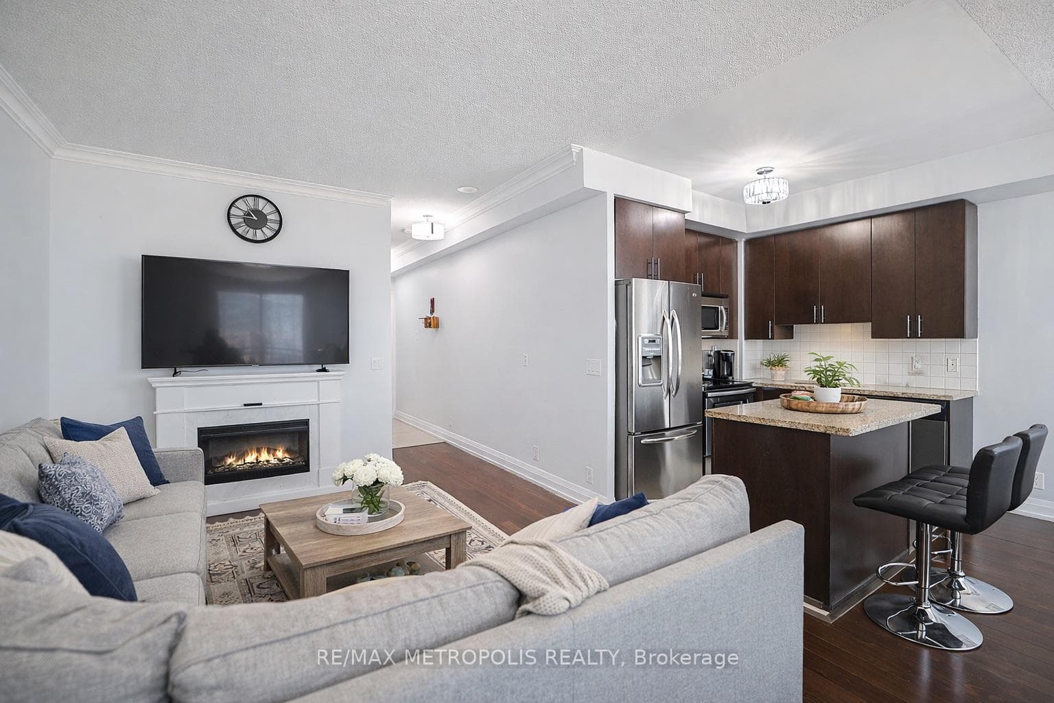 1070 Sheppard Avenue W PH16, Toronto, ON M3J 0G8, Toronto W05, ON — photo 1 of 40