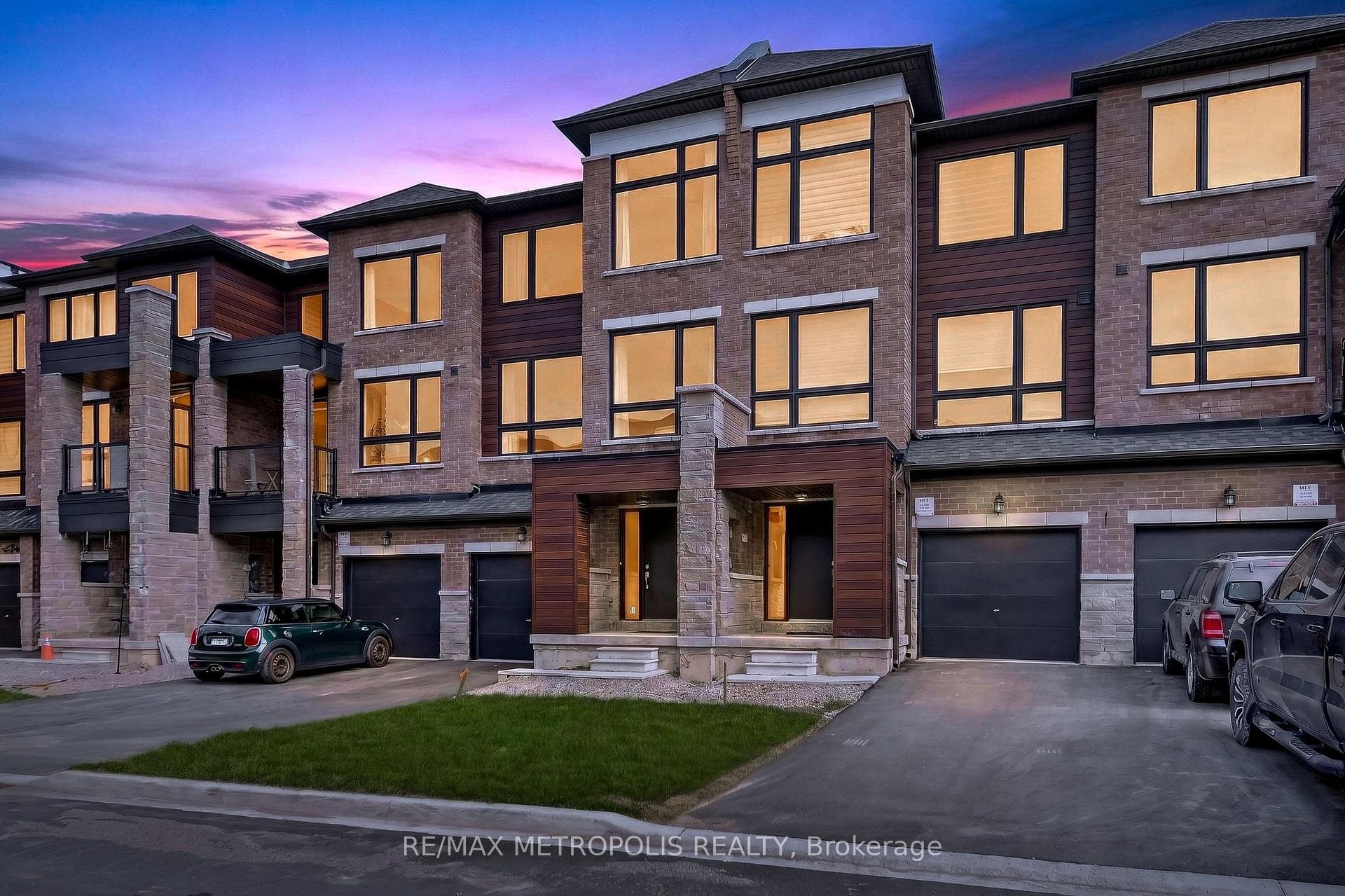 132 Blue Forest Crescent, Barrie, ON L4M 7J6, Barrie, ON — photo 1 of 43