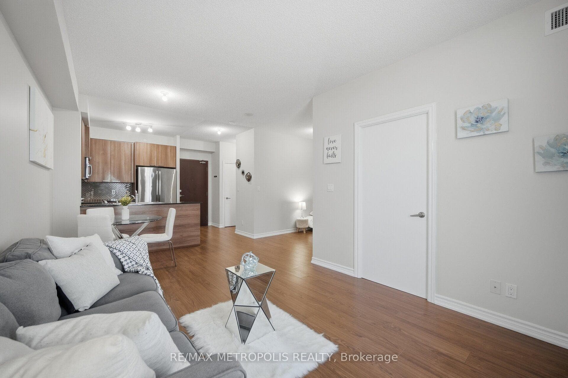 1328 Birchmount Road 306, Toronto, ON M1R 0B6, Toronto E04, ON — photo 16 of 32