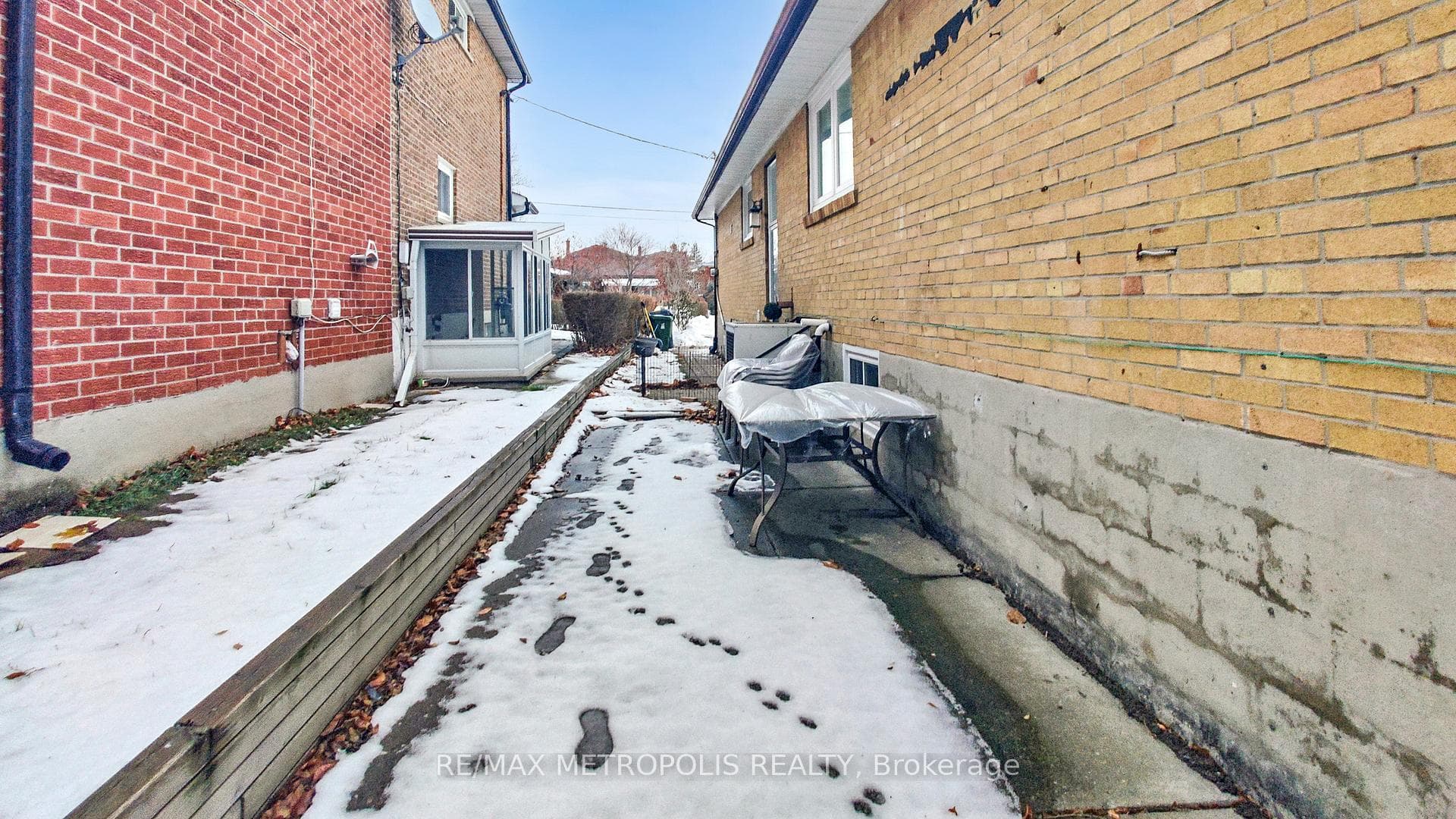 68 Paulvale Crescent, Toronto W05, ON M3J 1K5, Toronto W05, ON — photo 47 of 49