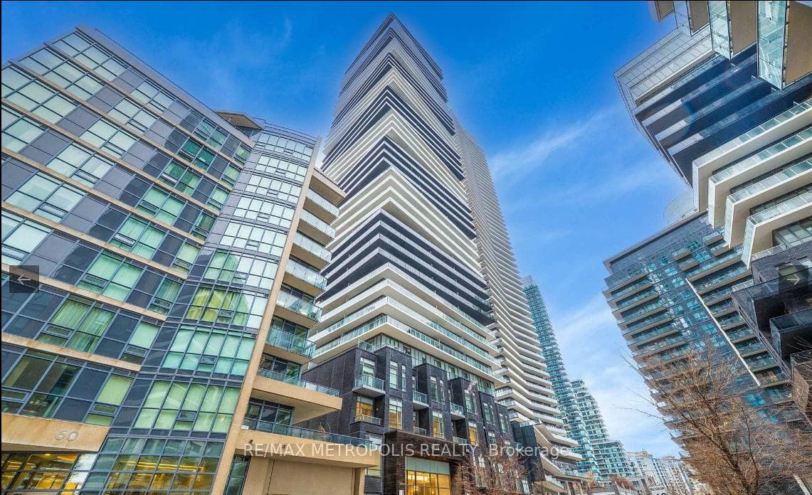 56 Annie Craig Drive 3307, Toronto, ON M8V 0C8, Toronto W06, ON — photo 1 of 103
