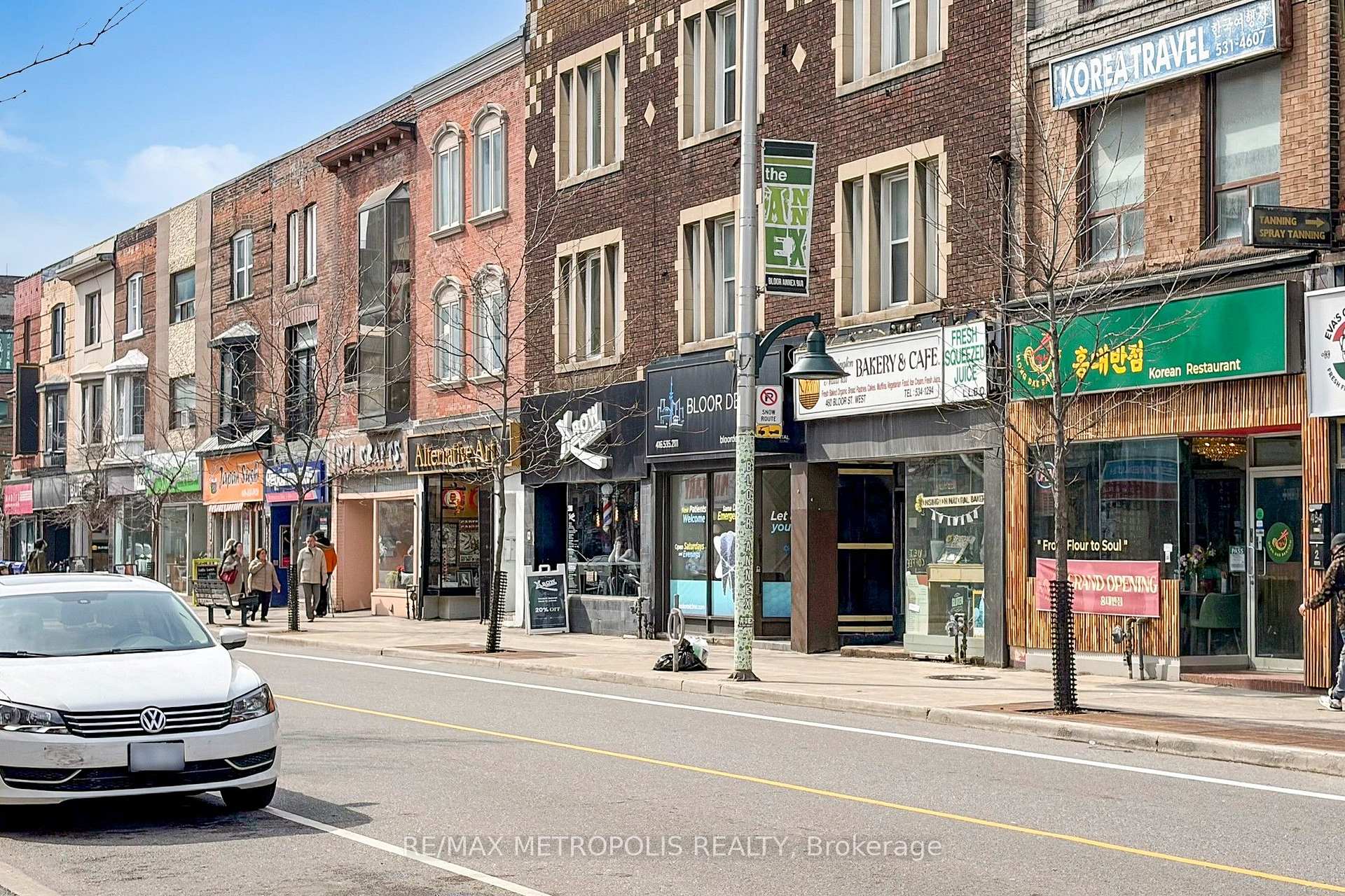 460 - 464 Bloor Street W, Toronto, ON M5S 1X8, Toronto C02, ON — photo 3 of 55