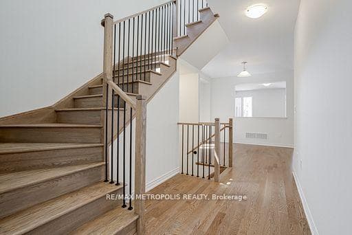 1481 Buttercup Court, Milton, ON L9E 1G5, Milton, ON — photo 20 of 40