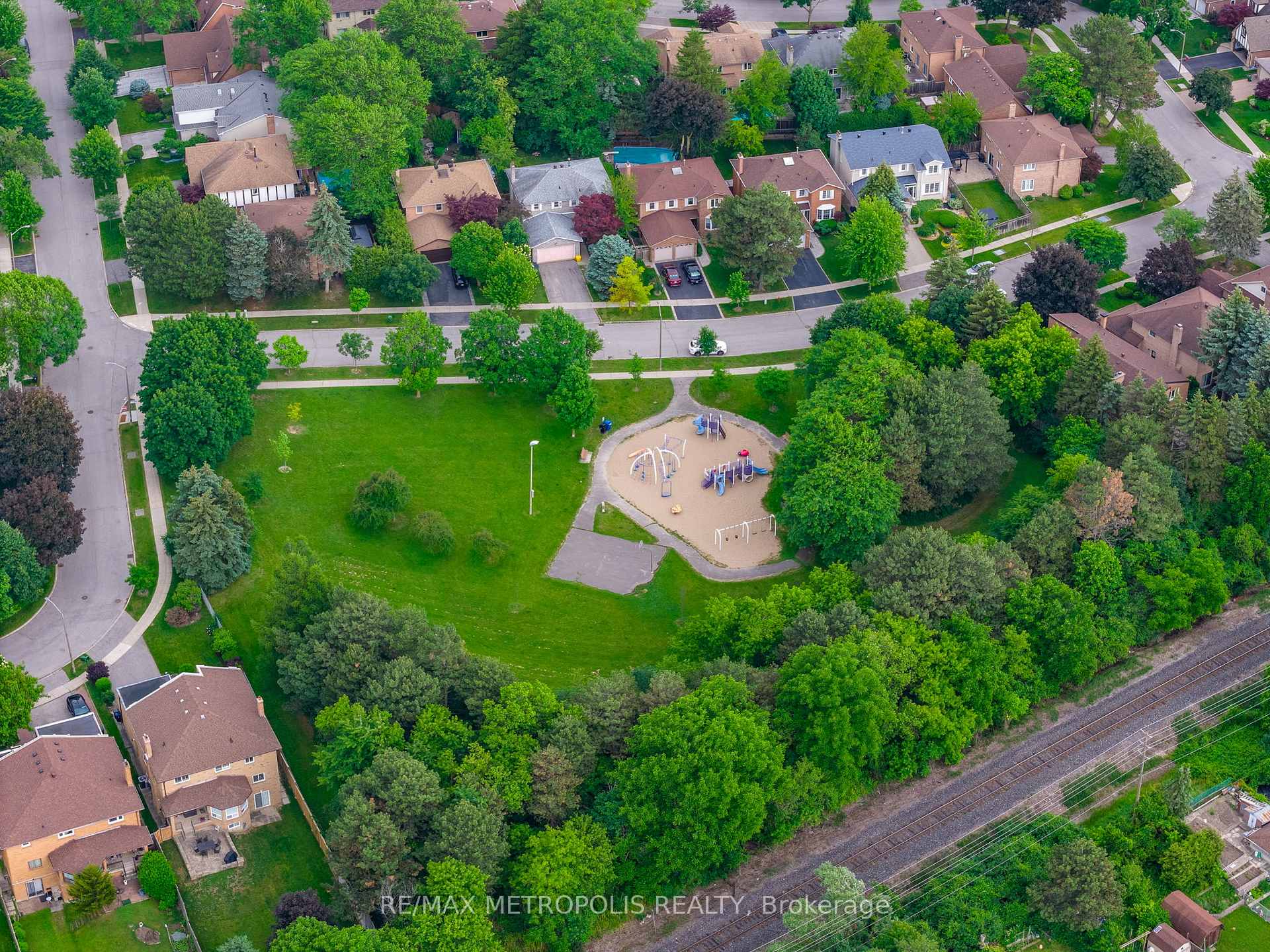 76 Harrington Crescent, Toronto C15, ON M2M 2Y5, Toronto C15, ON — photo 47 of 50