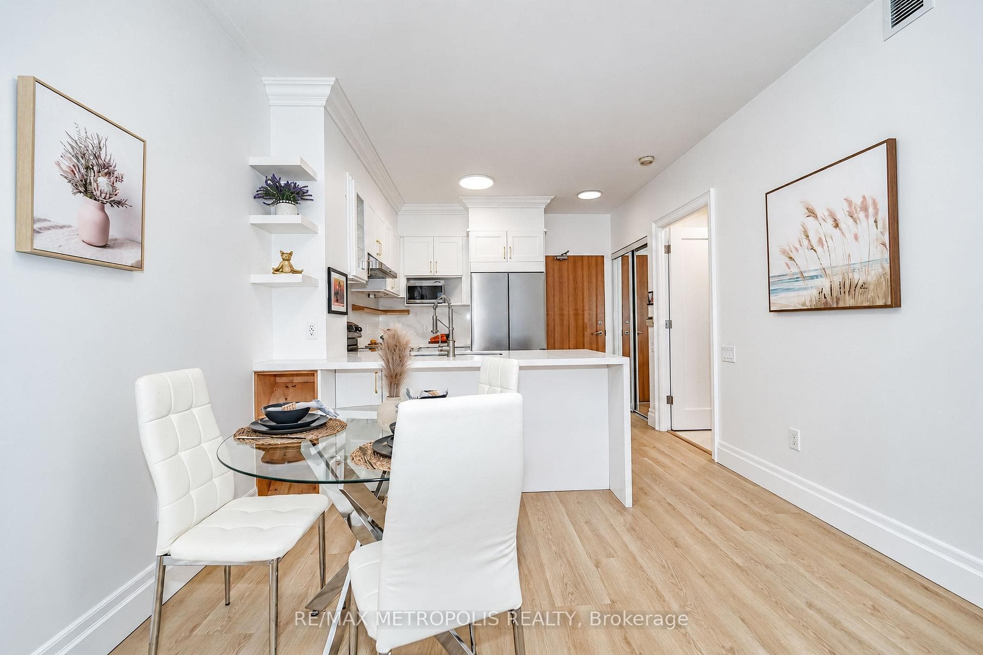 2191 Yonge Street 3709, Toronto, ON M4S 3H8, Toronto C10, ON — photo 13 of 36