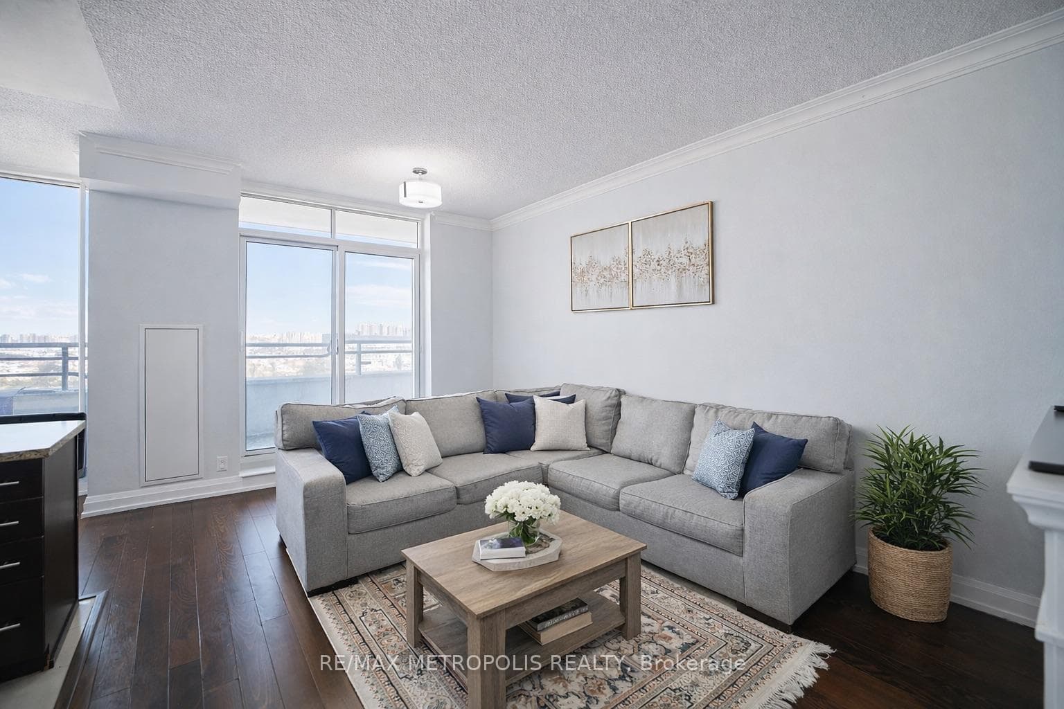 1070 Sheppard Avenue W PH16, Toronto, ON M3J 0G8, Toronto W05, ON — photo 3 of 40
