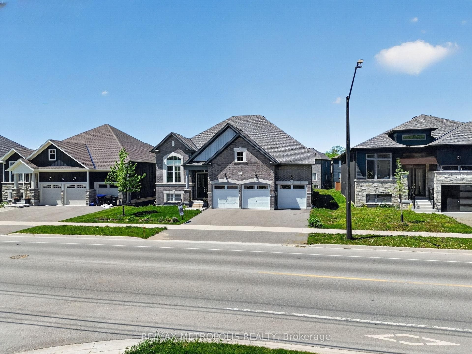 298 Ramblewood Drive, Wasaga Beach, ON L9Z 2B2, Wasaga Beach, ON — photo 9 of 50