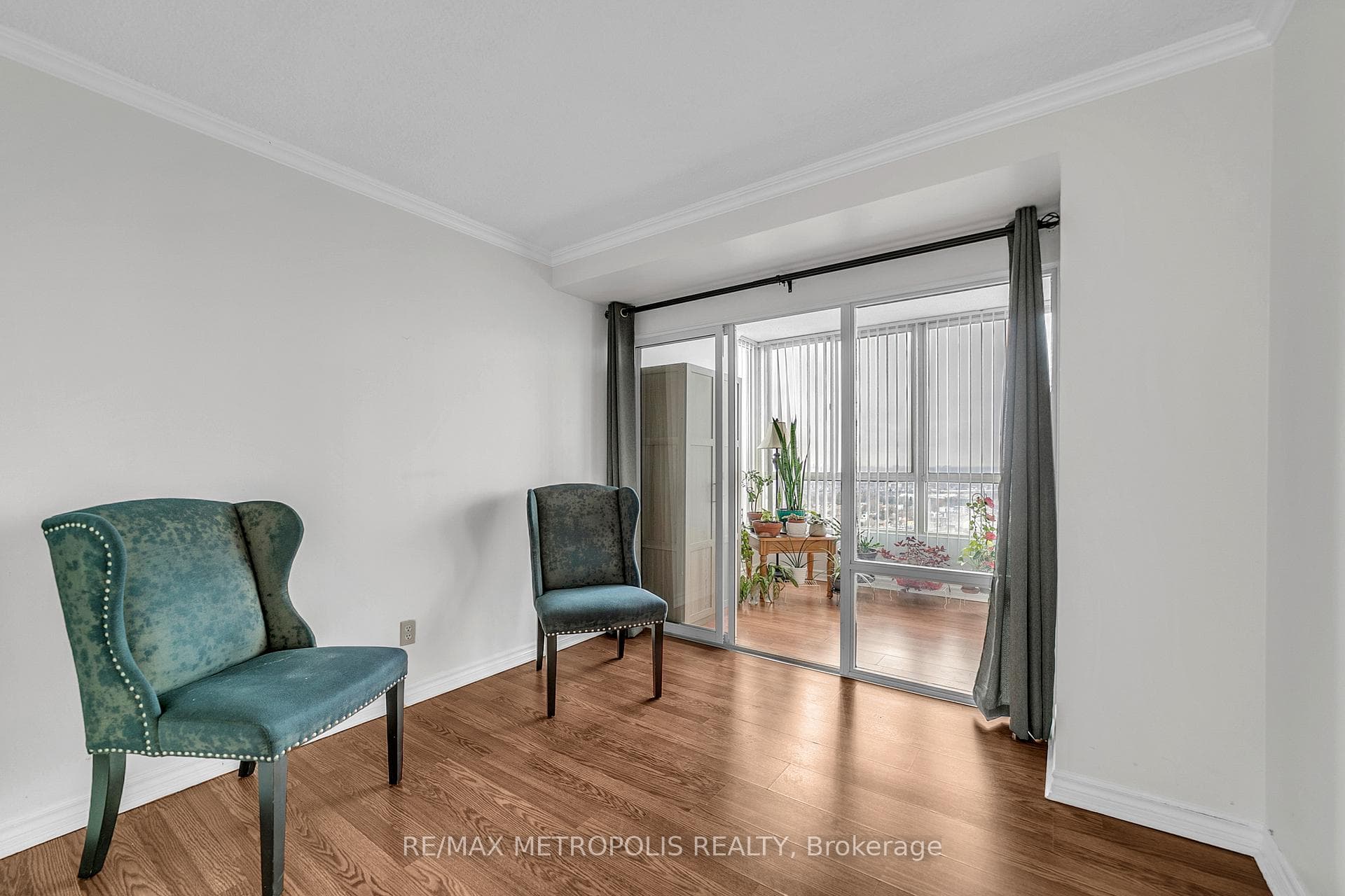 2470 Eglinton Avenue W 1604, Toronto W04, ON M6M 5E7, Toronto W04, ON — photo 14 of 26