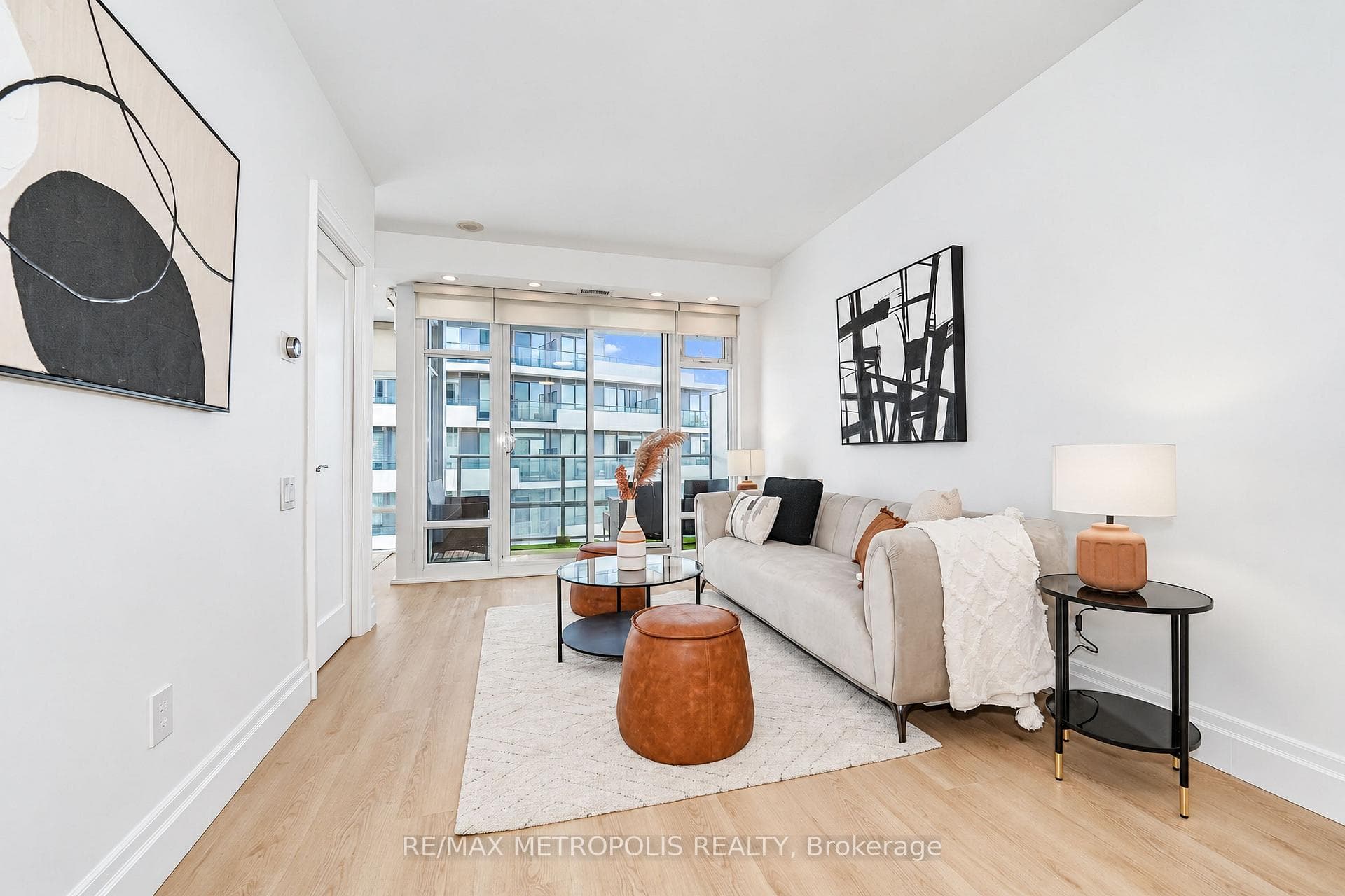 2191 Yonge Street 3709, Toronto, ON M4S 3H8, Toronto C10, ON — photo 15 of 36