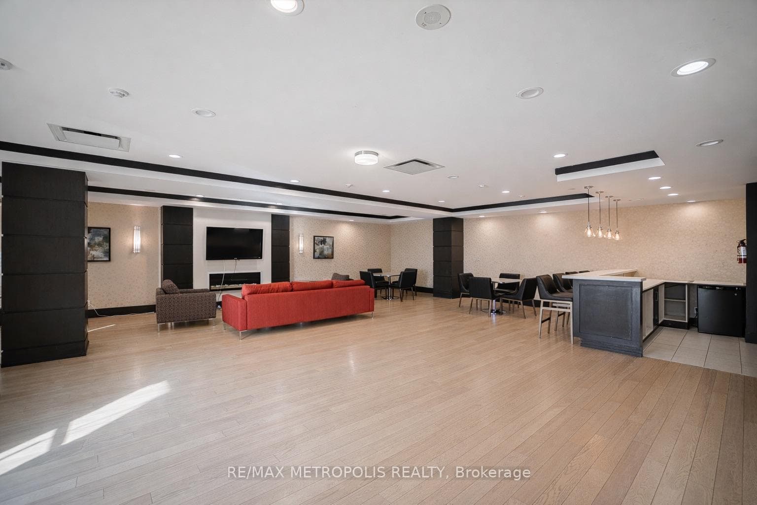 1070 Sheppard Avenue W PH16, Toronto, ON M3J 0G8, Toronto W05, ON — photo 33 of 40