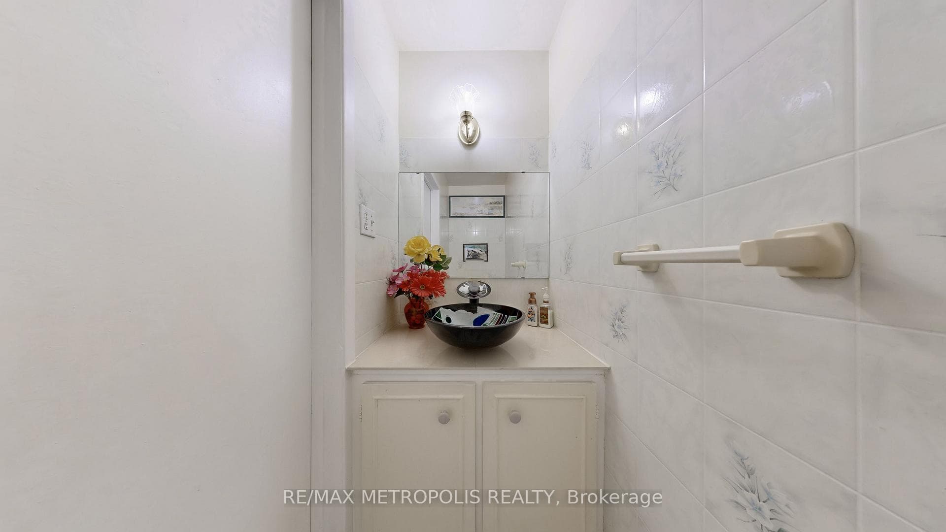 13 Candy Court Way 13, Toronto, ON M2R 2Y7, Toronto C07, ON — photo 19 of 48