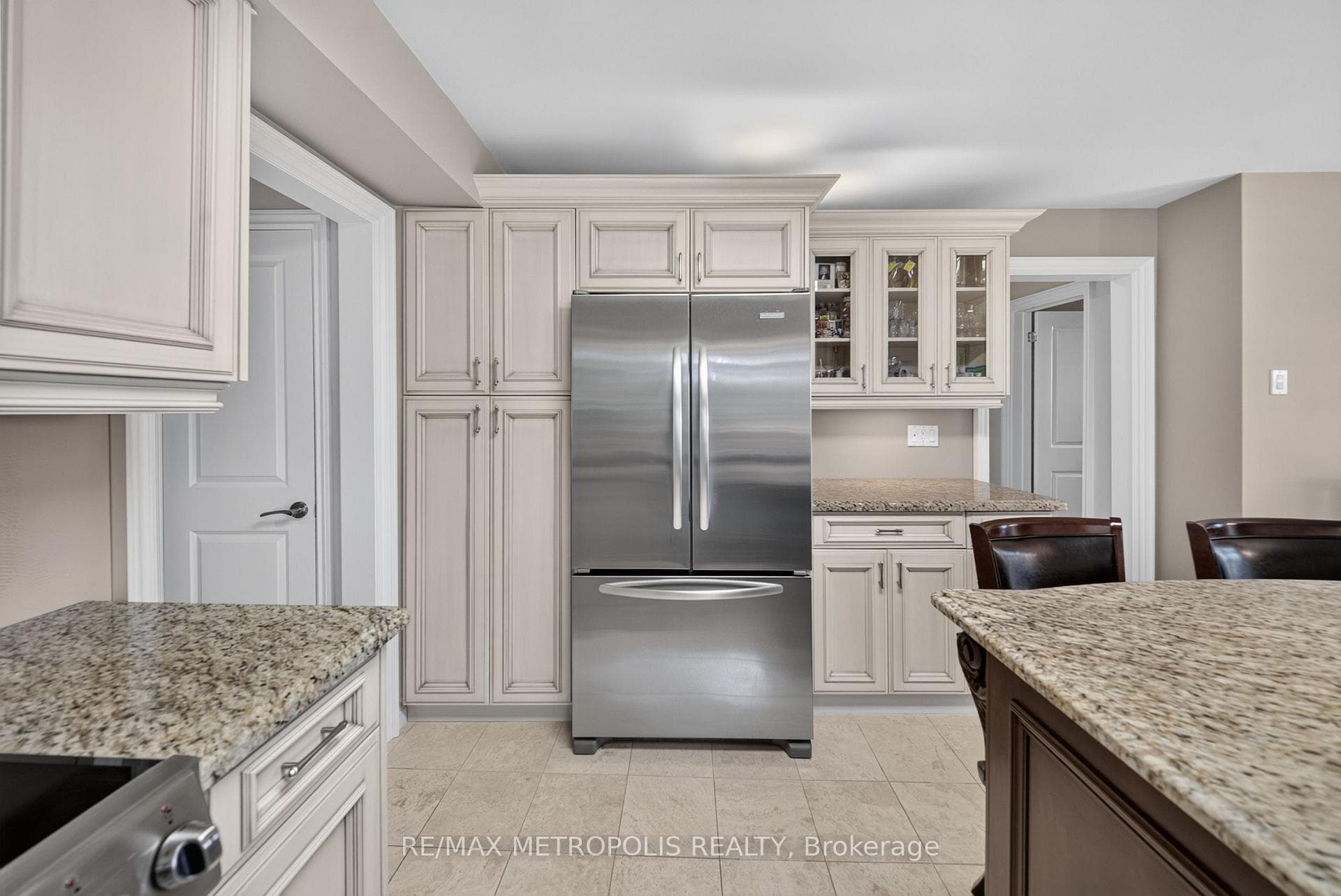 6370 Hillsdale Drive, Whitchurch-Stouffville, ON L4A 3B8, Whitchurch-Stouffville, ON — photo 17 of 38