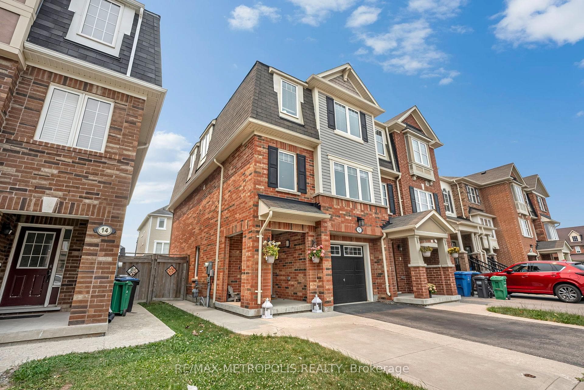 12 AFFLECK Road, Brampton, ON L7A 3Y8, Brampton, ON — photo 3 of 50