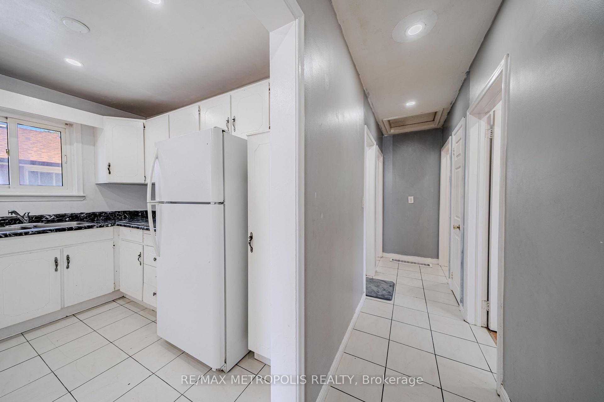235 Waverly Street S, Oshawa, ON L1J 5V3, Oshawa, ON — photo 15 of 46