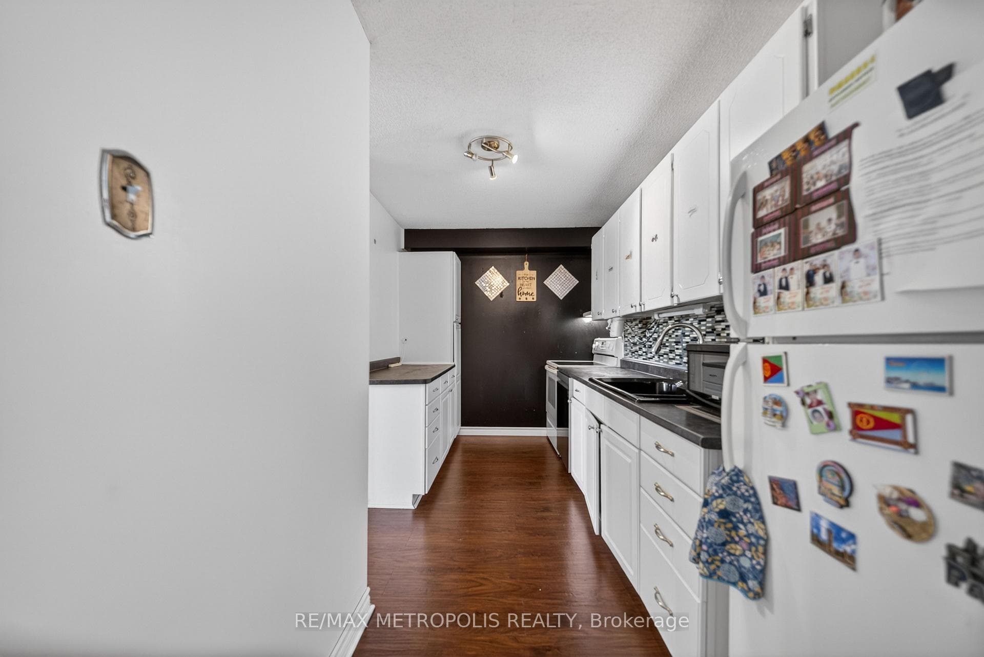15 Torrance Road 1102, Toronto E08, ON M1J 3K2, Toronto E08, ON — photo 4 of 50