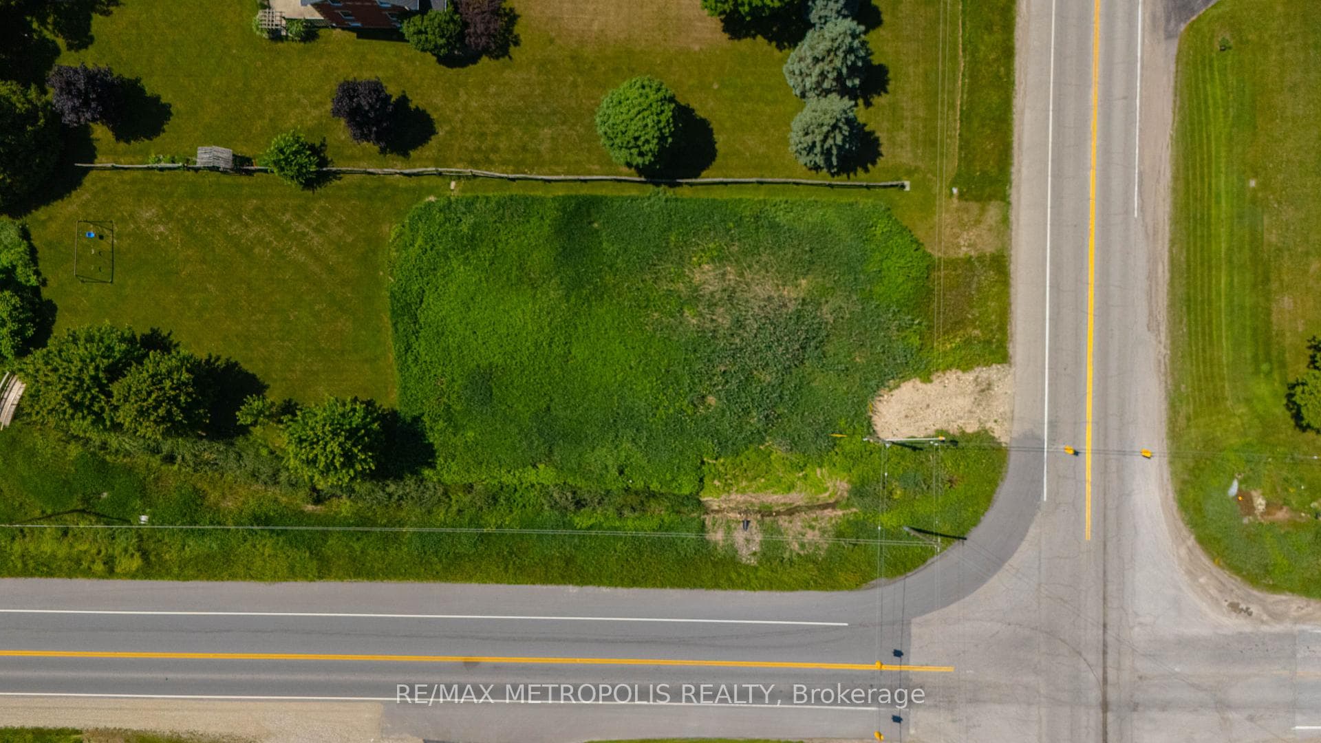 7462 Wellington 11 Road, Mapleton, ON N0G 2K0, Mapleton, ON — photo 1 of 5