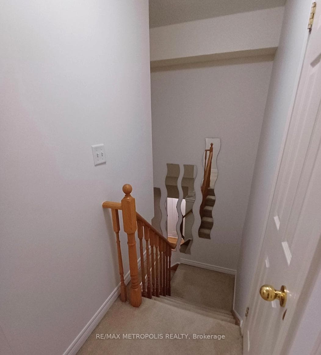 45 Cedarcroft Boulevard 12, Toronto, ON M2R 3Y2, Toronto C07, ON — photo 17 of 22