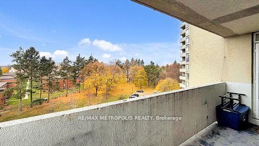 10 Martha Eaton Way 713, Toronto W04, ON M6M 5B3, Toronto W04, ON — photo 23 of 50