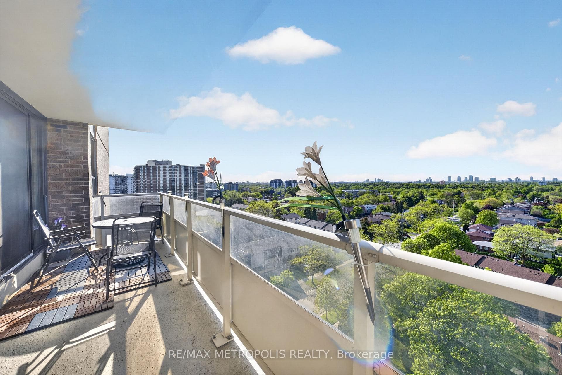 15 Torrance Road 1102, Toronto E08, ON M1J 3K2, Toronto E08, ON — photo 19 of 50