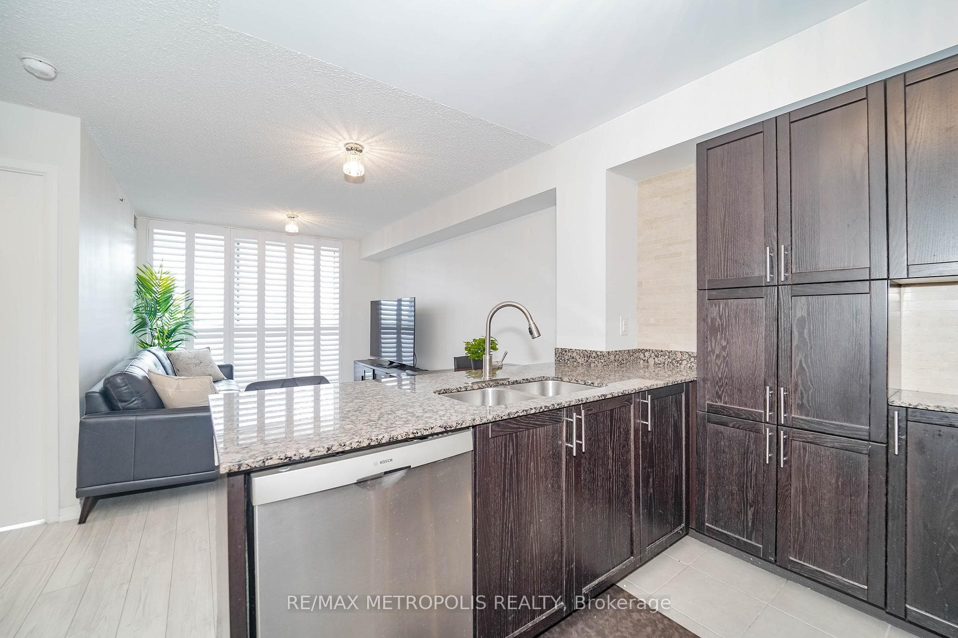 800 Lawrence Avenue W 415, Toronto, ON M6A 0B1, Toronto W04, ON — photo 22 of 72