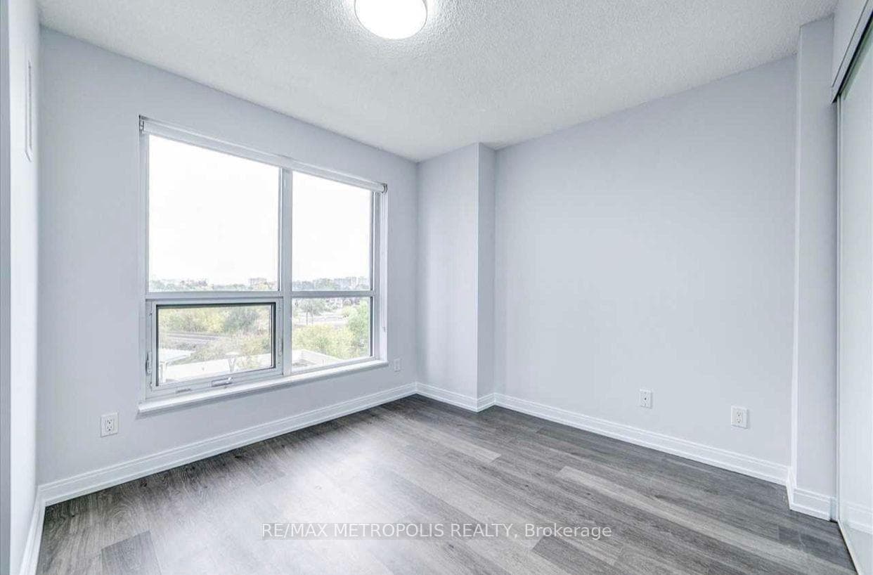 255 Village Green Square 507, Toronto E07, ON M1S 0L7, Toronto E07, ON — photo 10 of 14