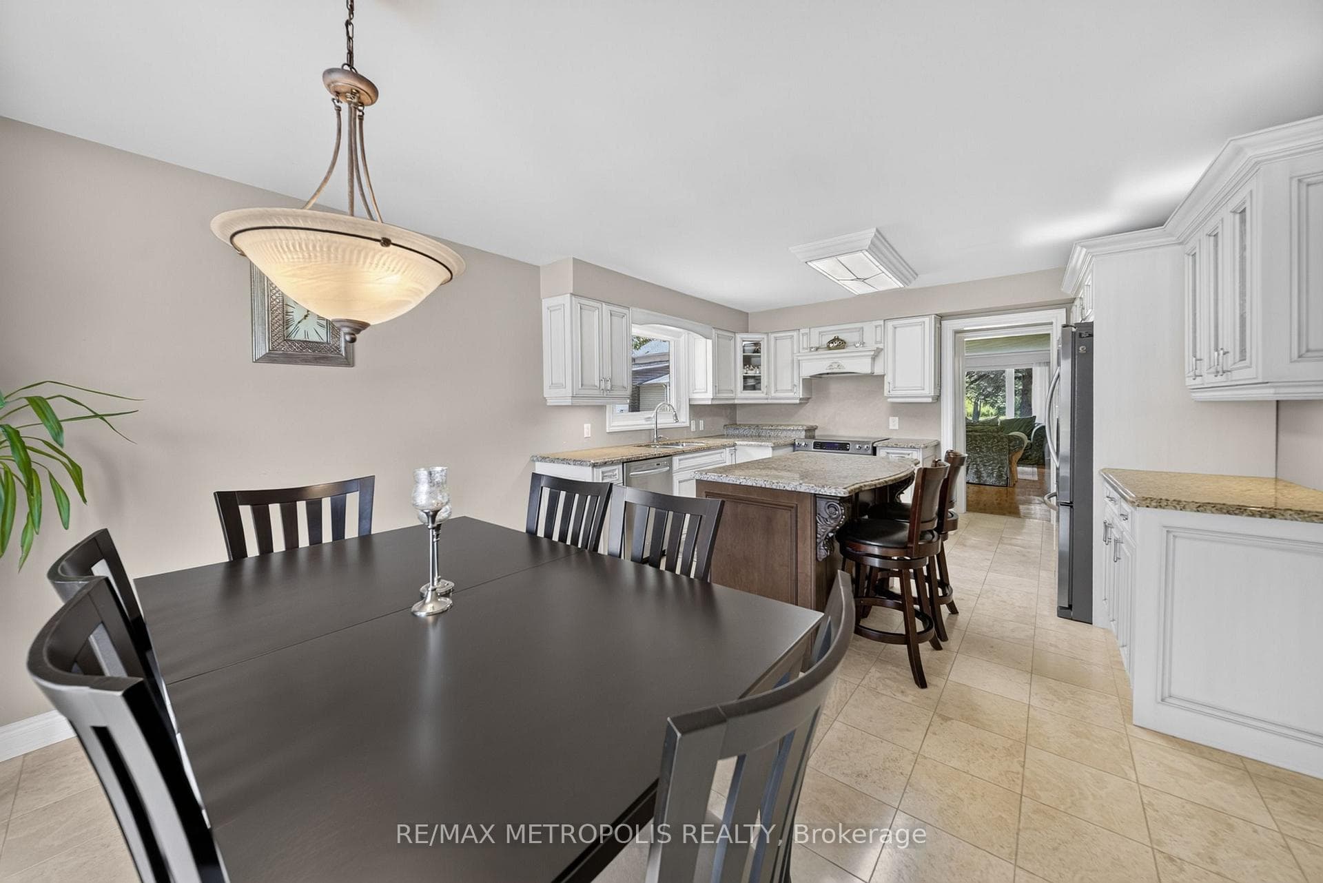6370 Hillsdale Drive, Whitchurch-Stouffville, ON L4A 3B8, Whitchurch-Stouffville, ON — photo 18 of 38