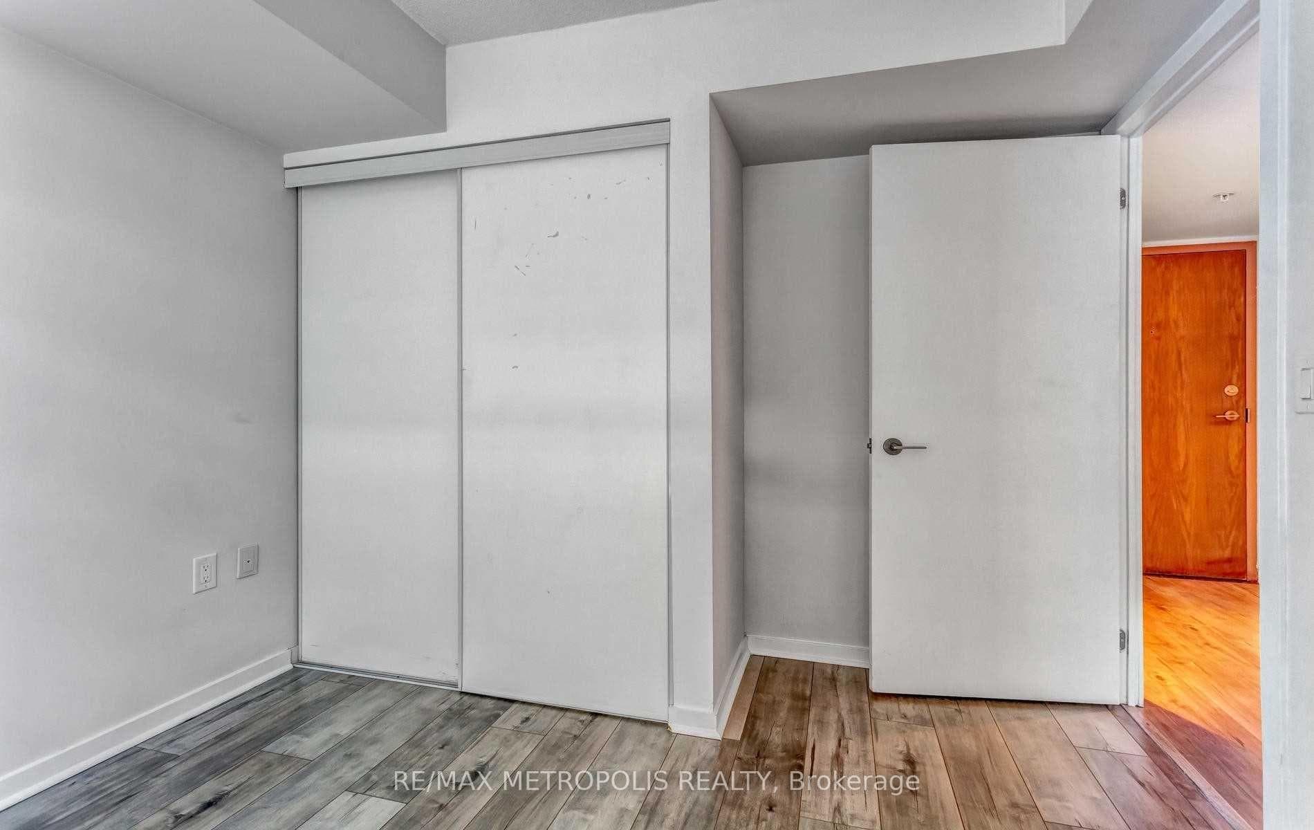 36 Lisgar Street 712E, Toronto, ON M6J 0C7, Toronto C01, ON — photo 14 of 25