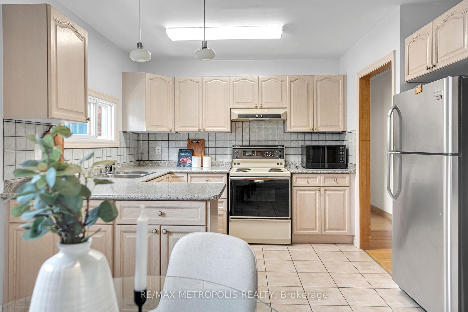 76 Harrington Crescent, Toronto C15, ON M2M 2Y5, Toronto C15, ON — photo 13 of 50