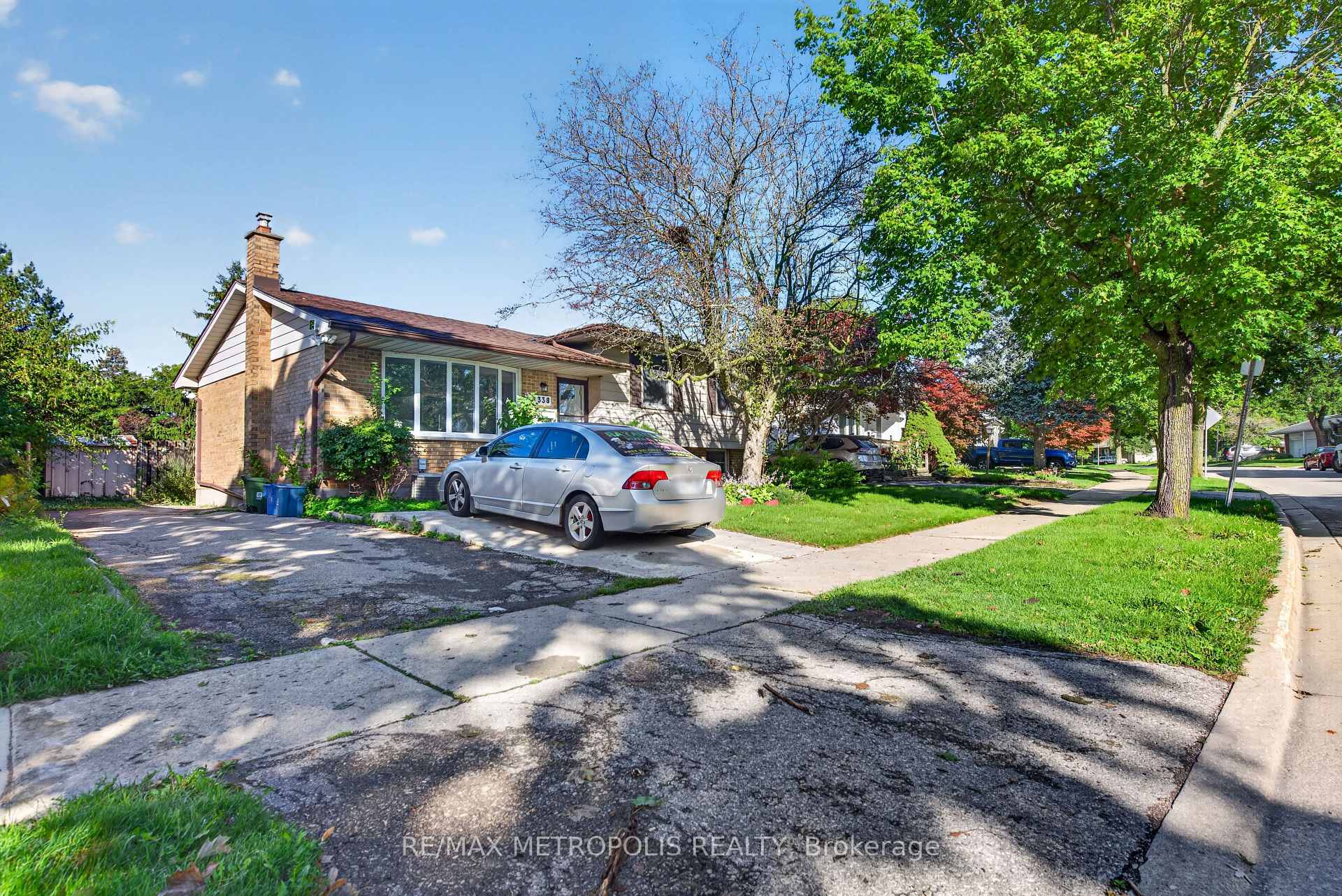 338 Millbank Drive, London South, ON N6C 4W2, London South, ON — photo 4 of 44