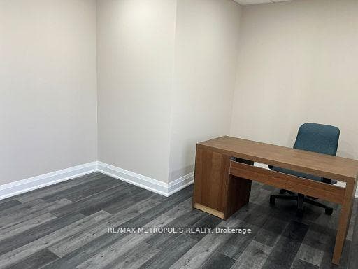 551 York Street, London East, ON N6B 1R6, London East, ON — photo 14 of 17