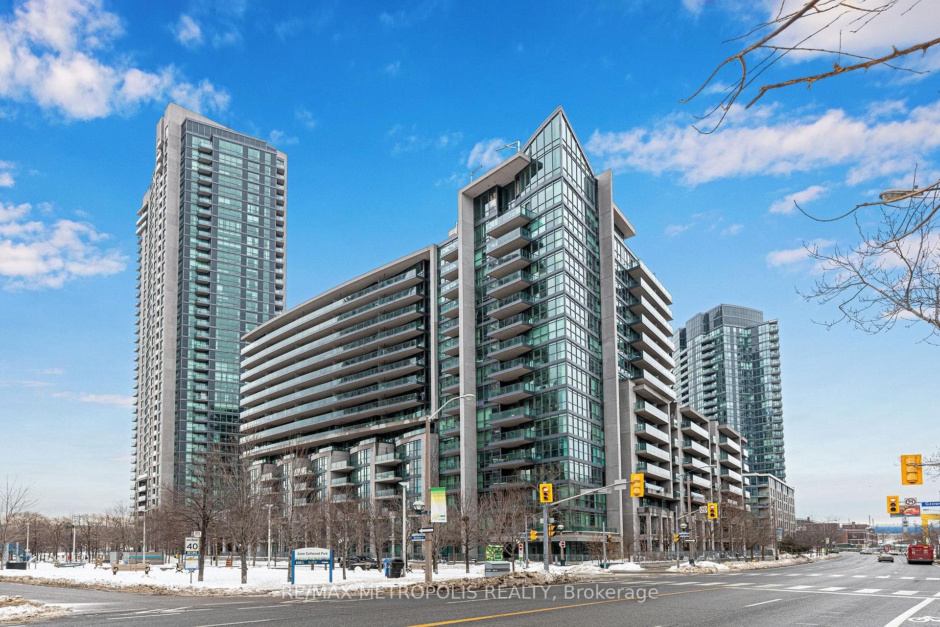 209 Fort York Boulevard 678, Toronto, ON M5V 4A1, Toronto C01, ON — photo 2 of 56