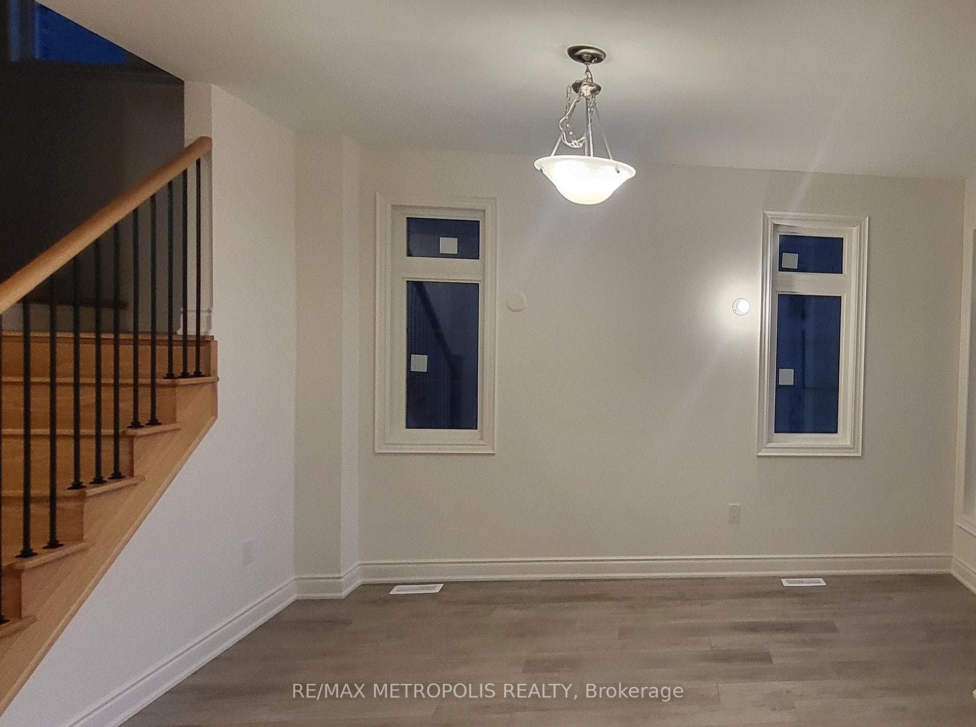 10 Wraggs Road, Bradford West Gwillimbury, ON L3Z 4N1, Bradford West Gwillimbury, ON — photo 3 of 16