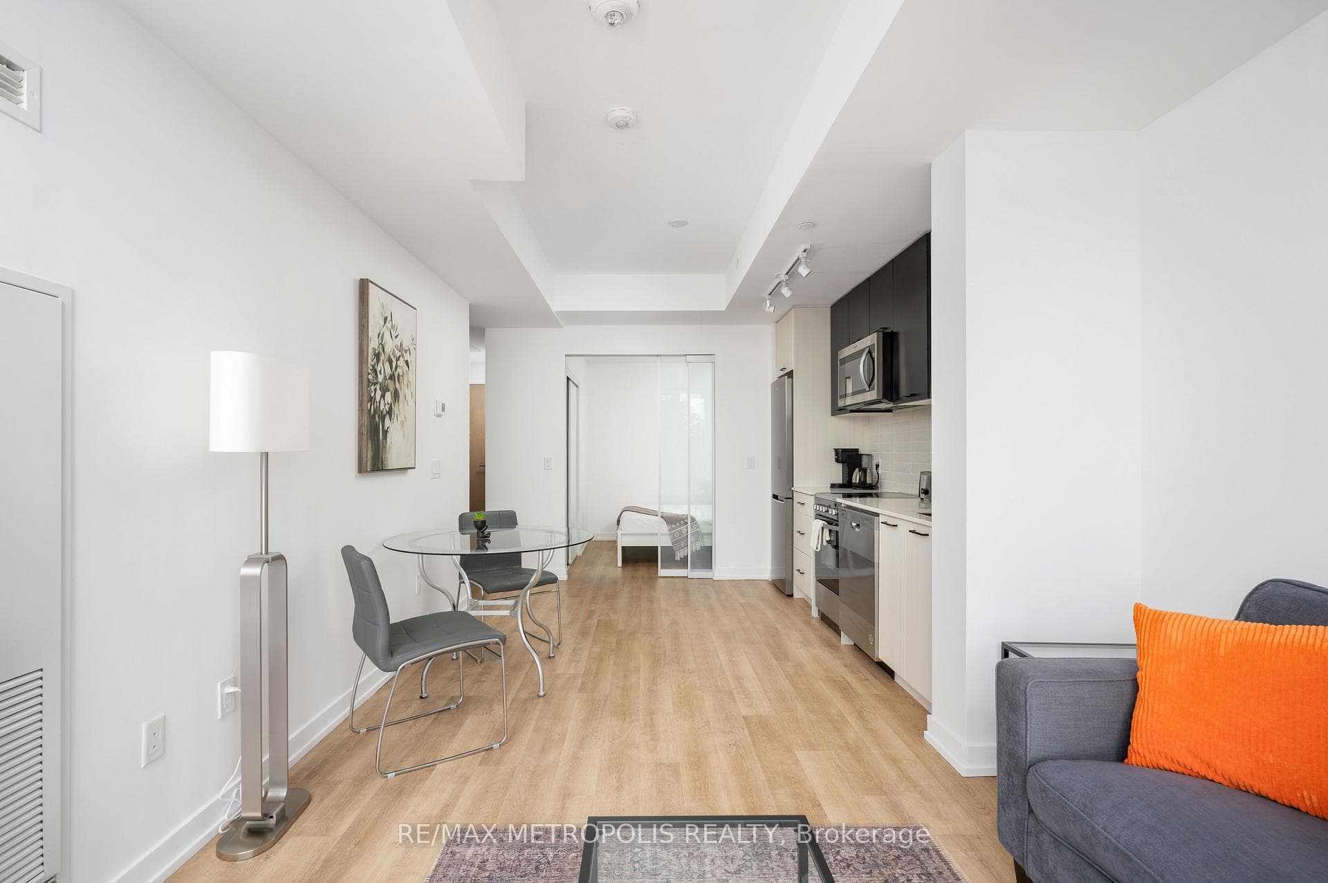 2300 St Clair Avenue W 407, Toronto W02, ON M6N 0B3, Toronto W02, ON — photo 19 of 51