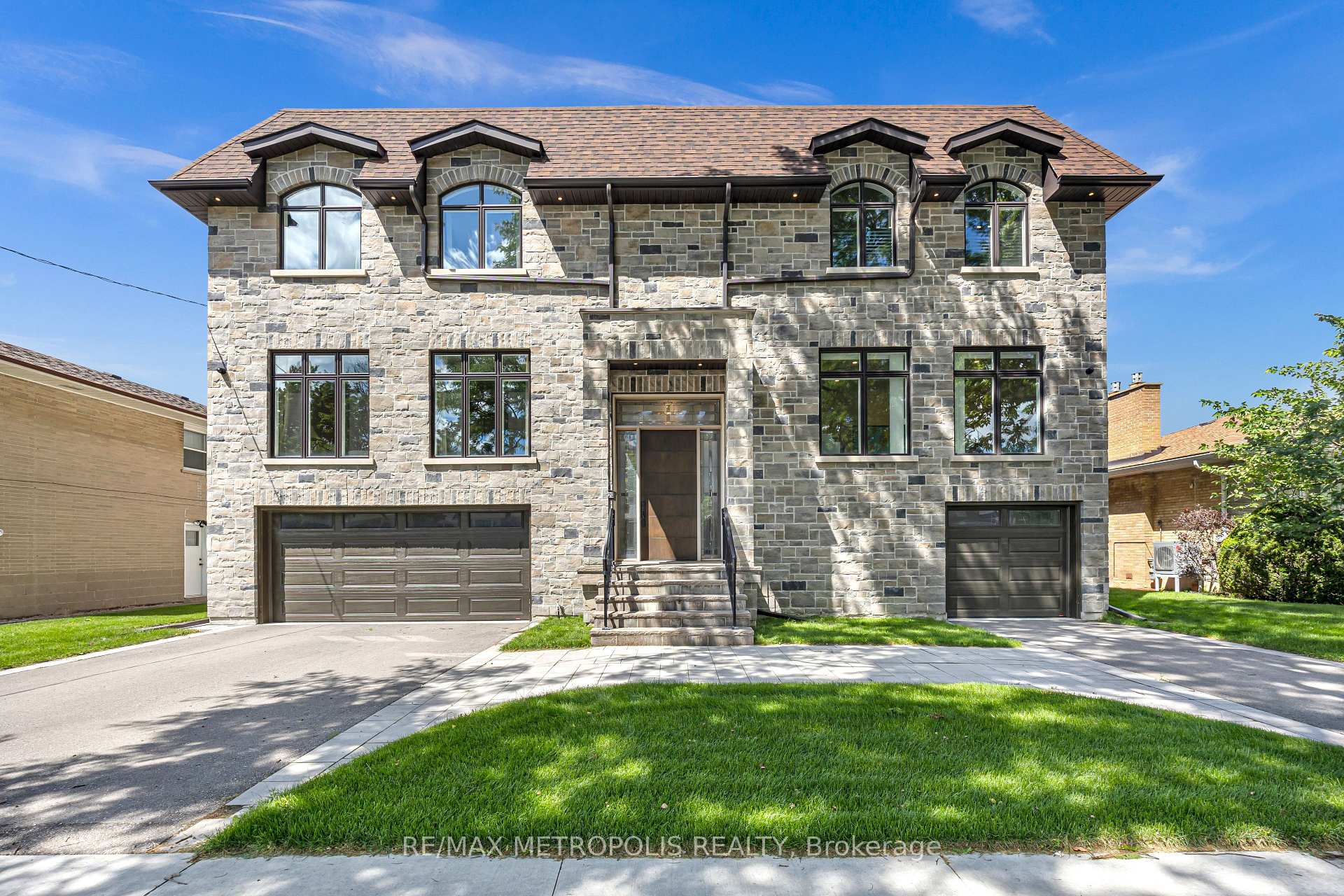 20 Nobert Road, Toronto, ON M1T 1C1, Toronto E05, ON — photo 1 of 52