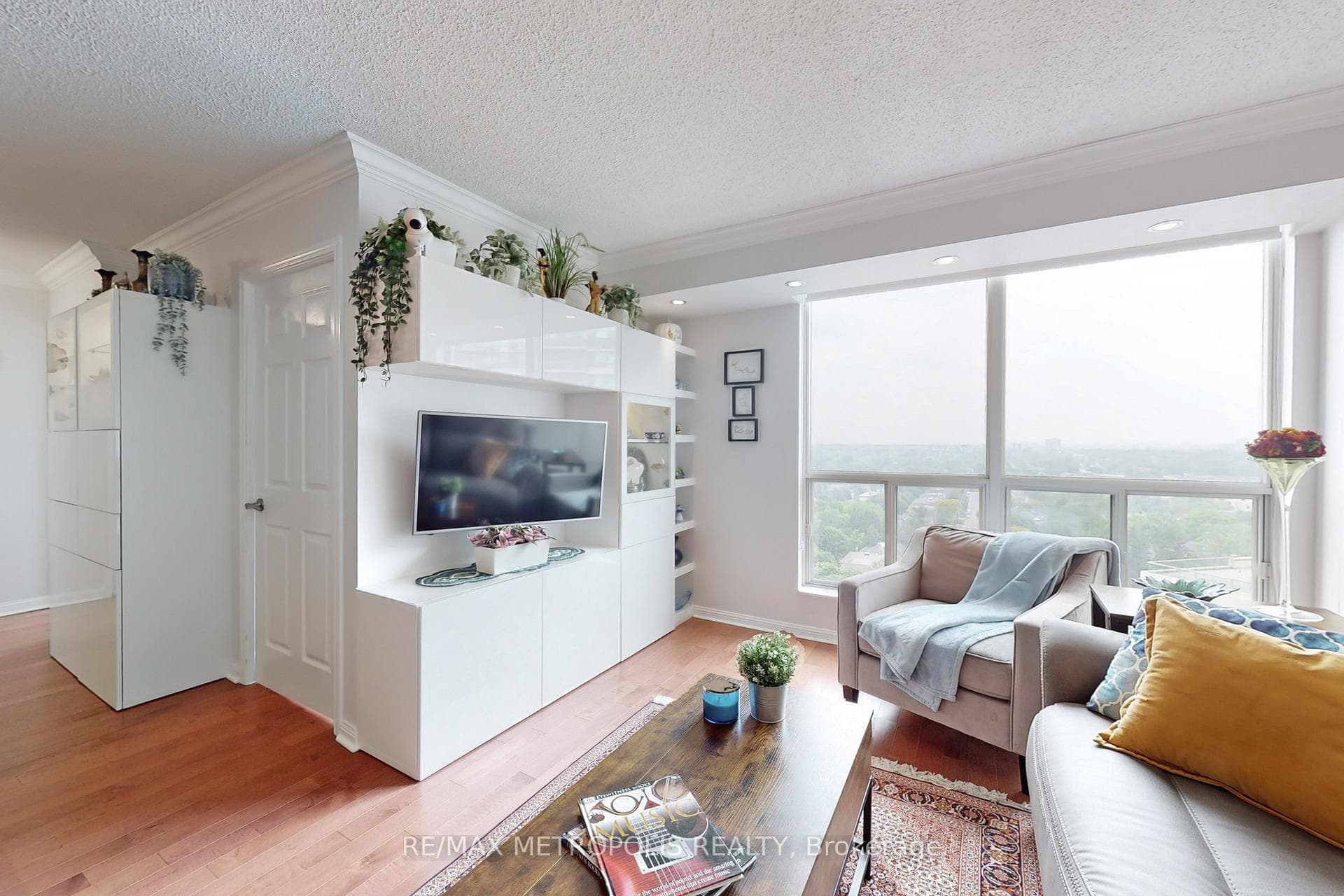 23 Lorraine Drive 1906, Toronto, ON M2N 6Z6, Toronto C07, ON — photo 18 of 45